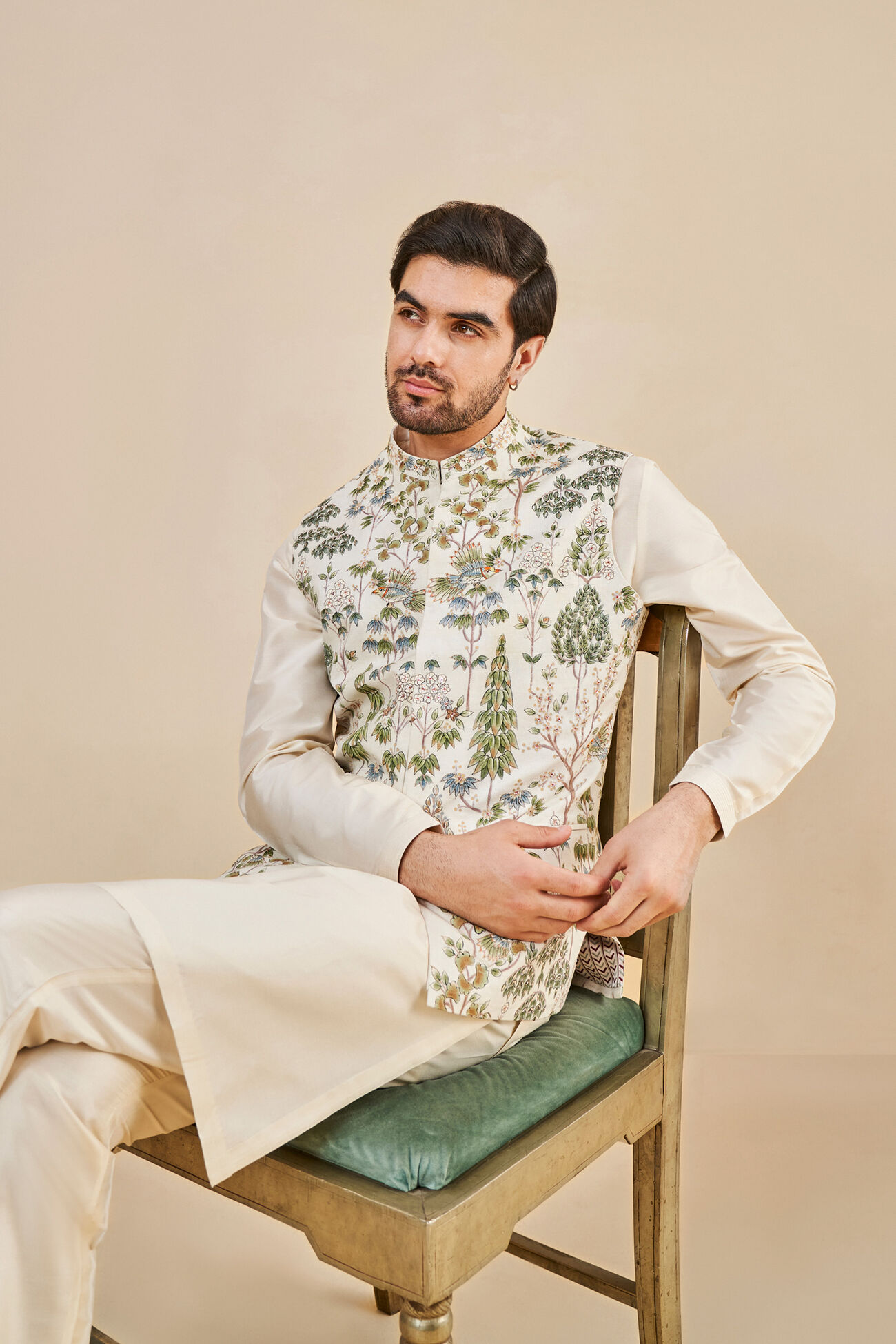 Nalesh Hand-painted Pichhwai Silk Nehru Jacket, Off White, image 5