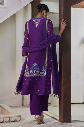 2-suit, image 2