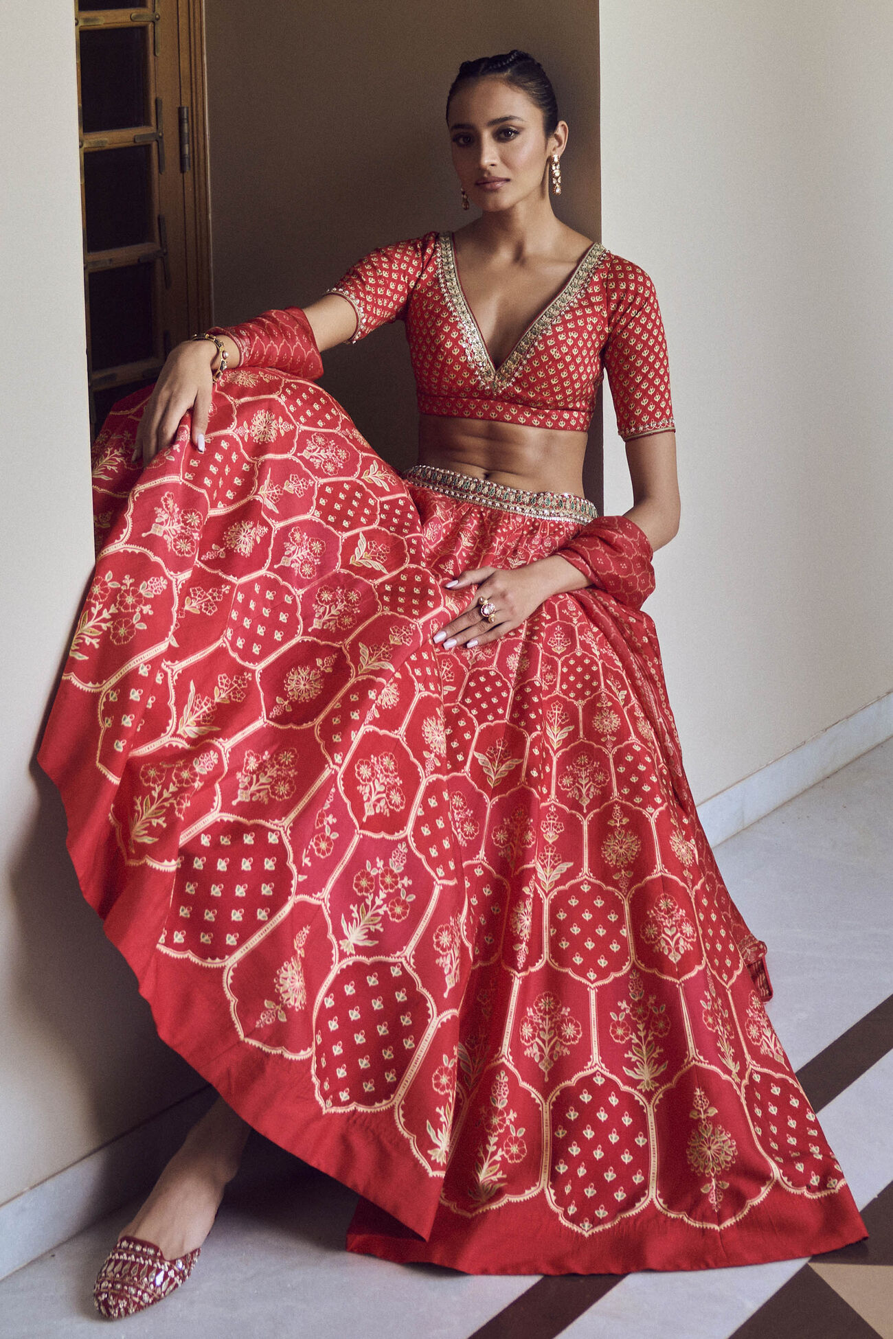 Mehvish Lehenga, Red, image 4