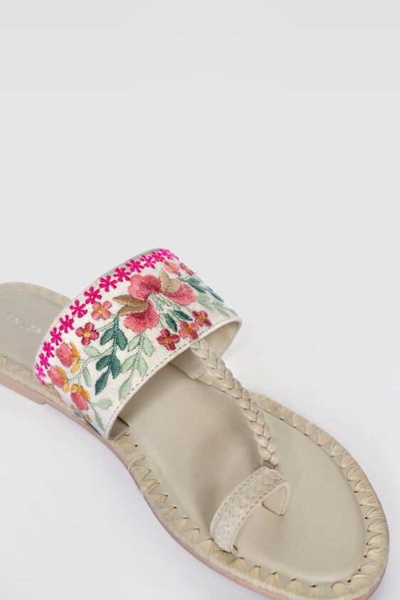 Azalea, Cream, image 4