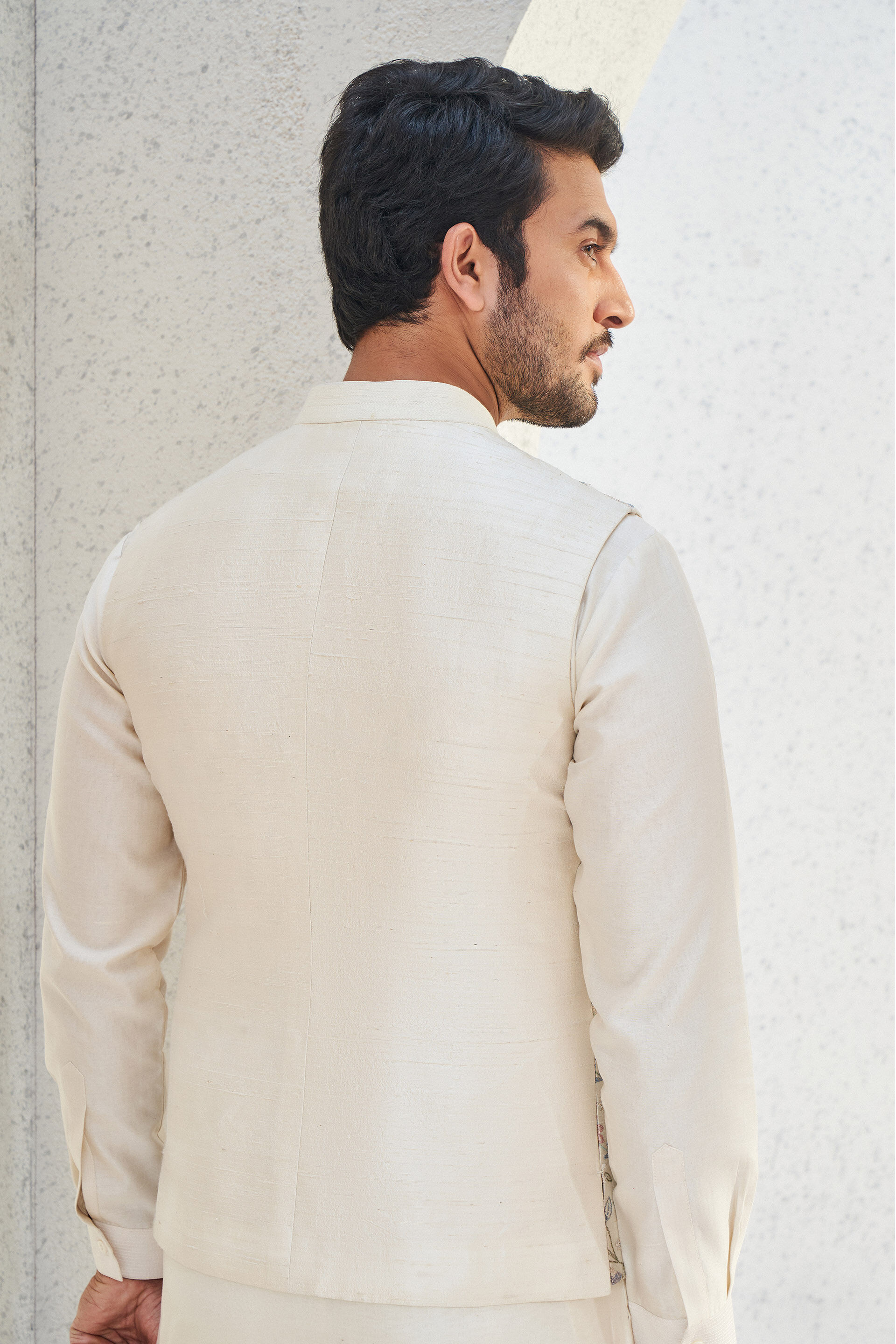 Buy Deyann Men Cream Coloured Nehru Jacket - Nehru Jackets for Men 6500421  | Myntra
