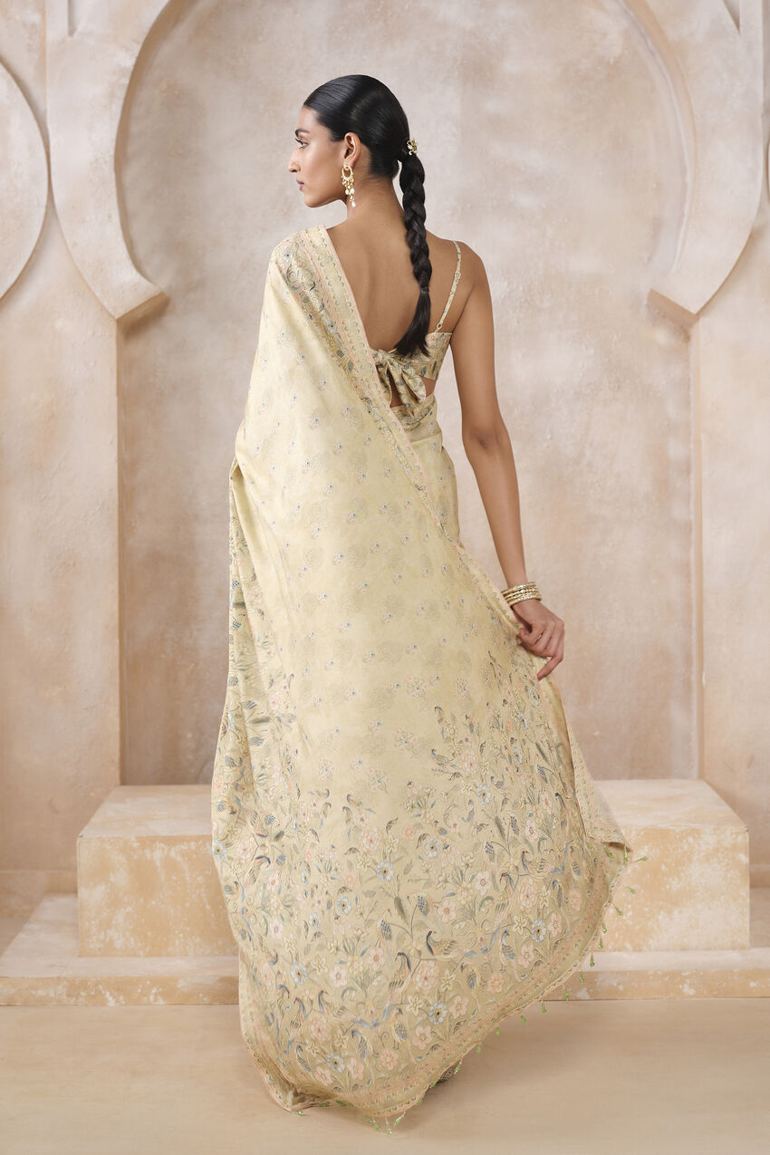 Buy Designer Saree & Blouses for women Online in USA | Anita Dongre Buy Designer Saree & Blouses for women Online in USA | Anita Dongre