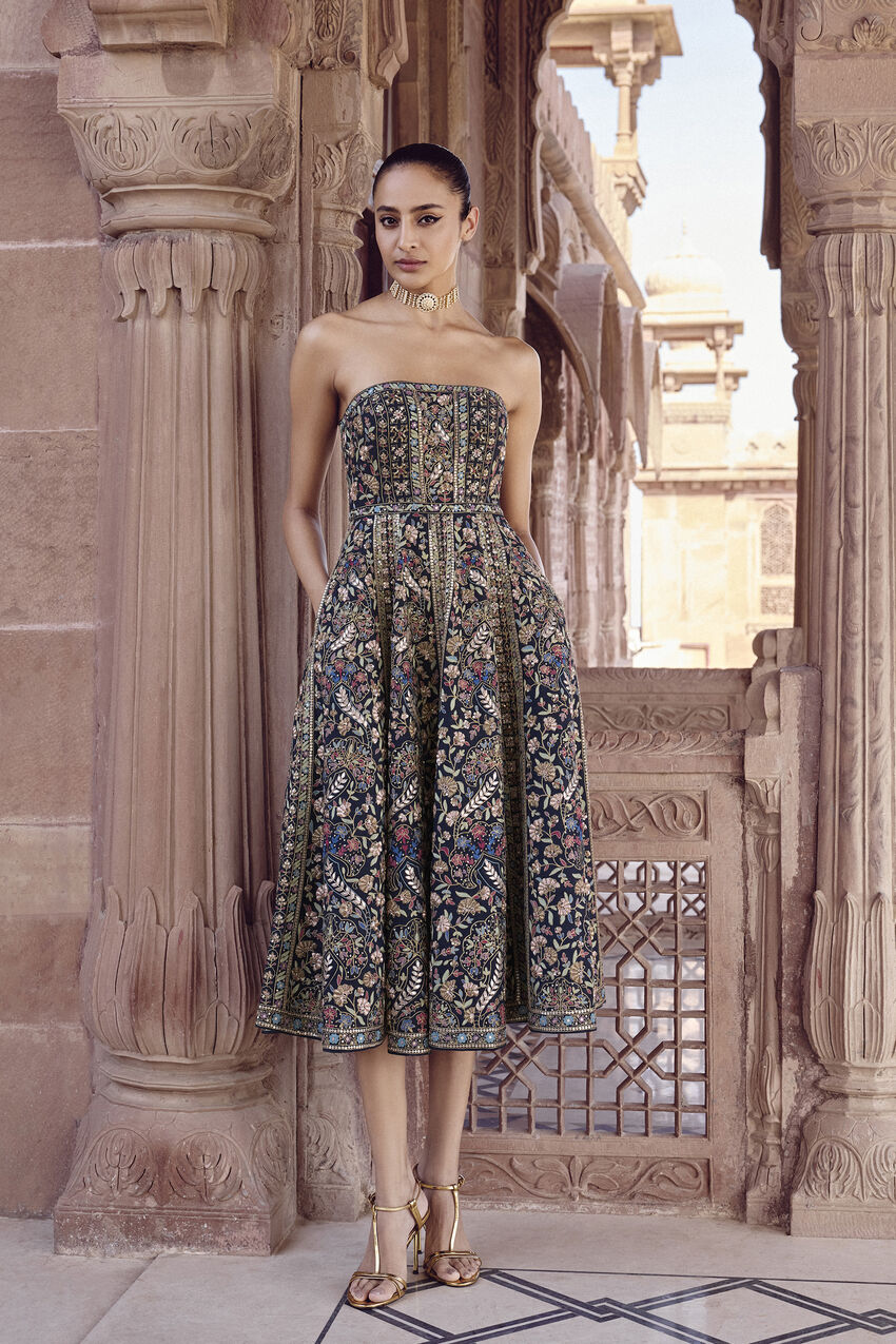 anita dongre designer dresses Women's Suits, Ethnic Wear & Designer Dresses Online