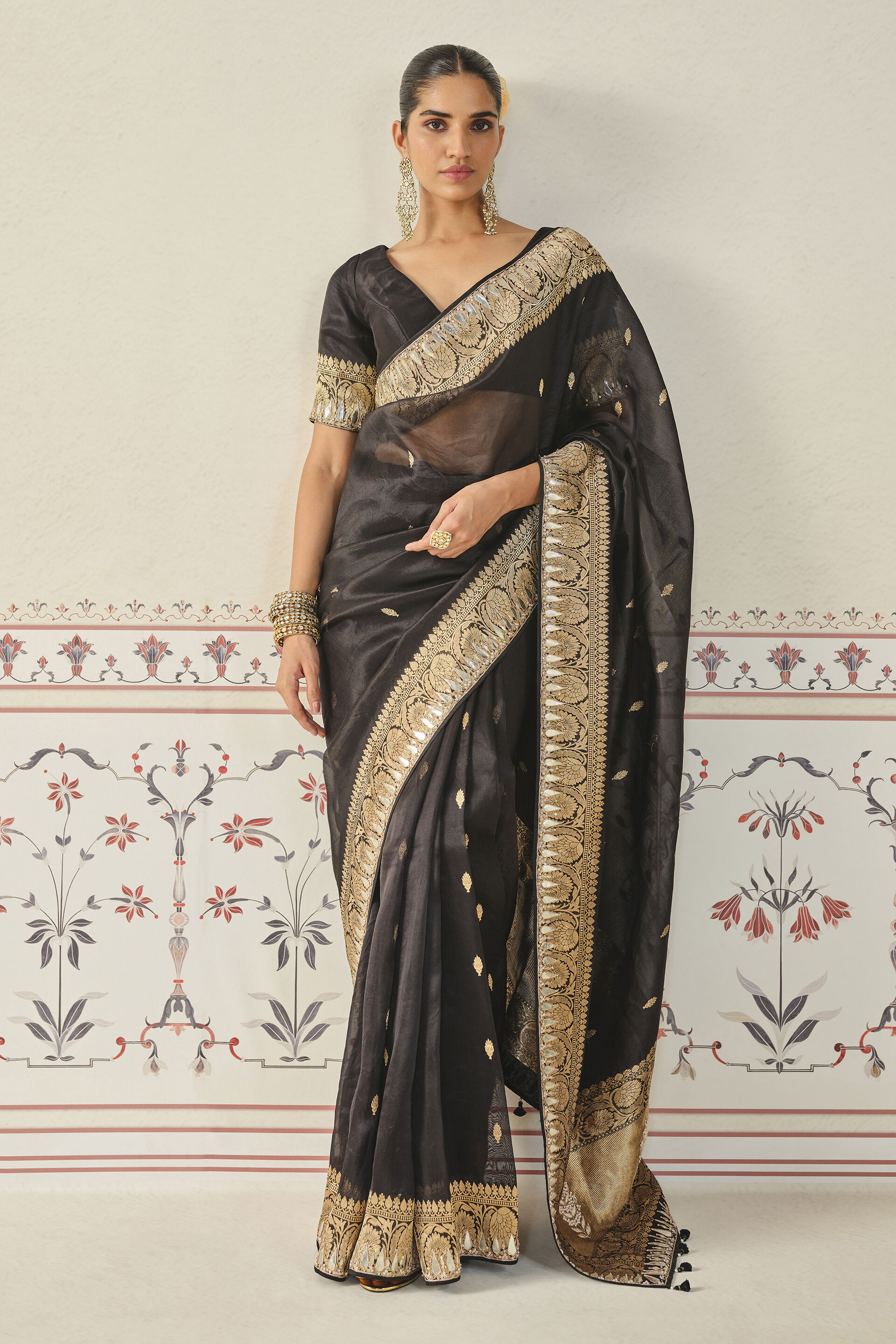 Ulka Handwoven Benarasi Saree Set Black