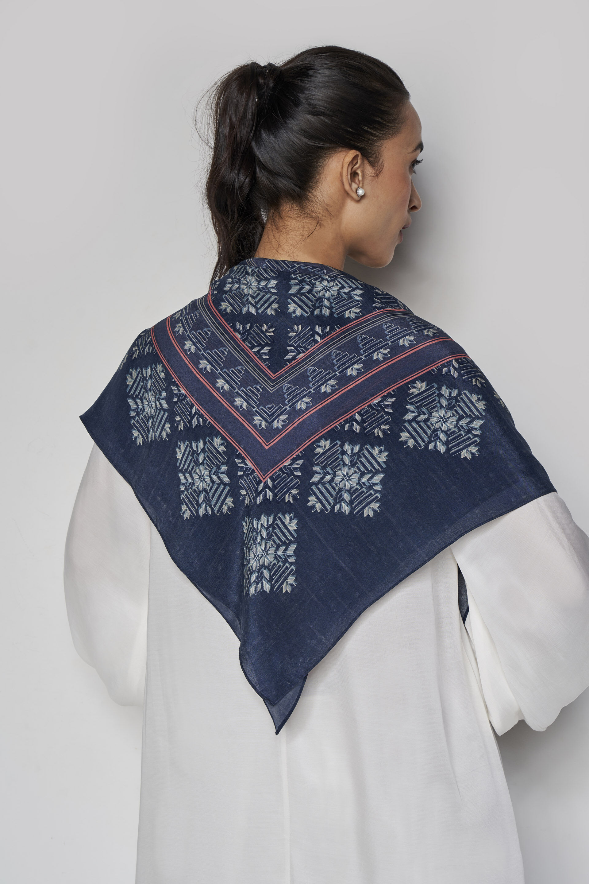 Anita dongre scarf store