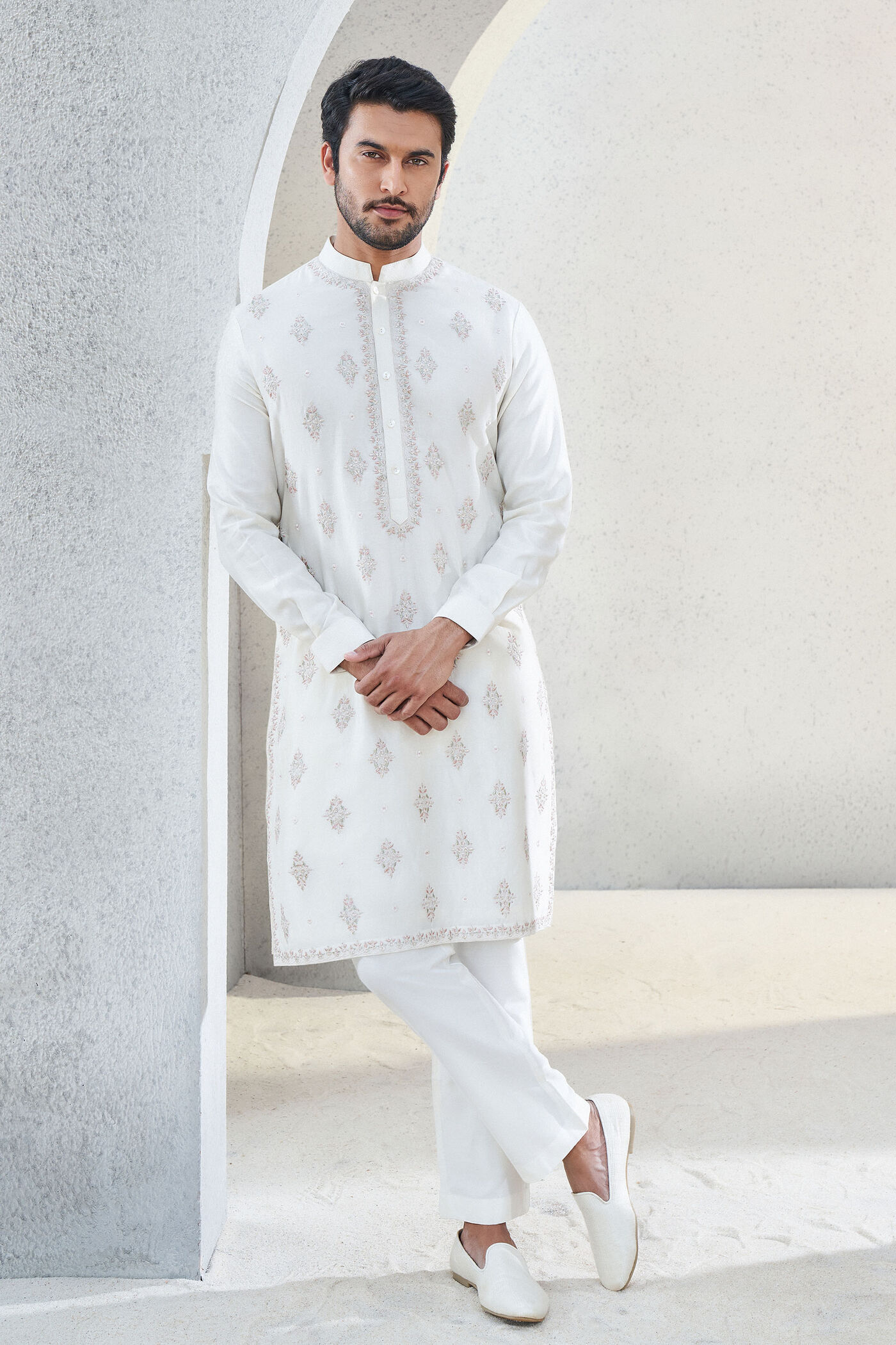 Anvit Embroidered Kurta - Off White