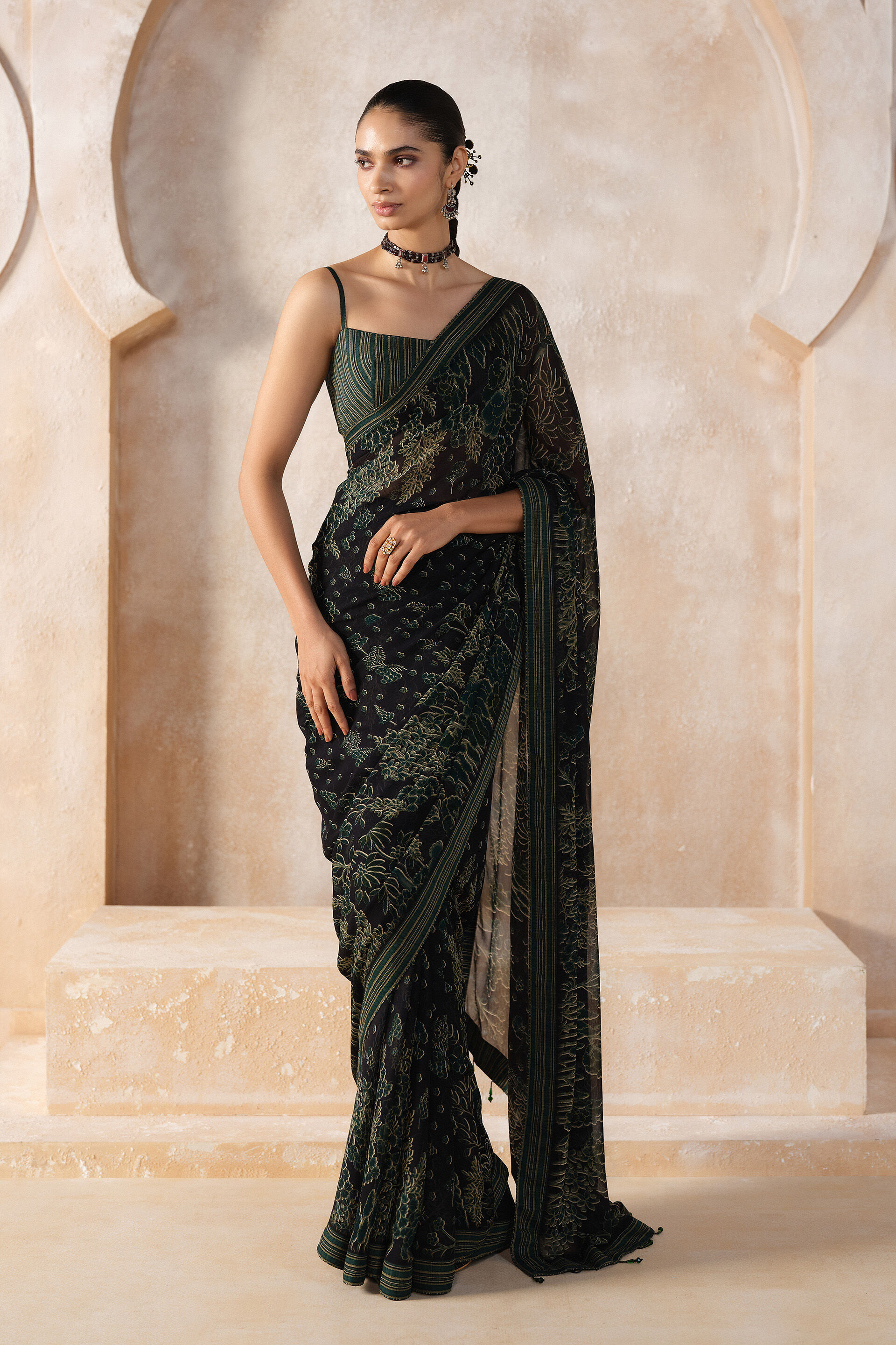 Tanairi Chiffon Saree - Black