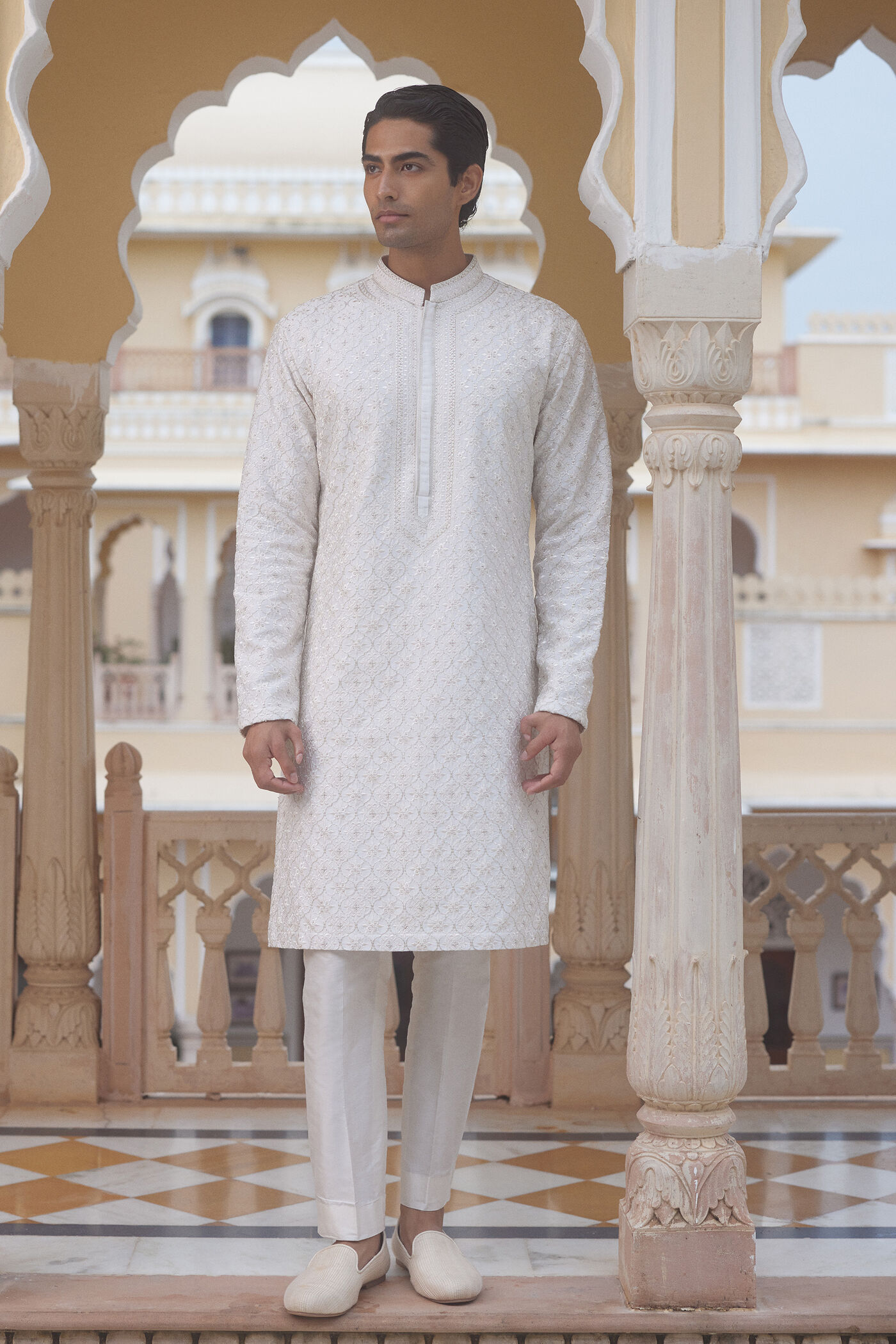 Taraksh Embroidered Kurta - Ivory