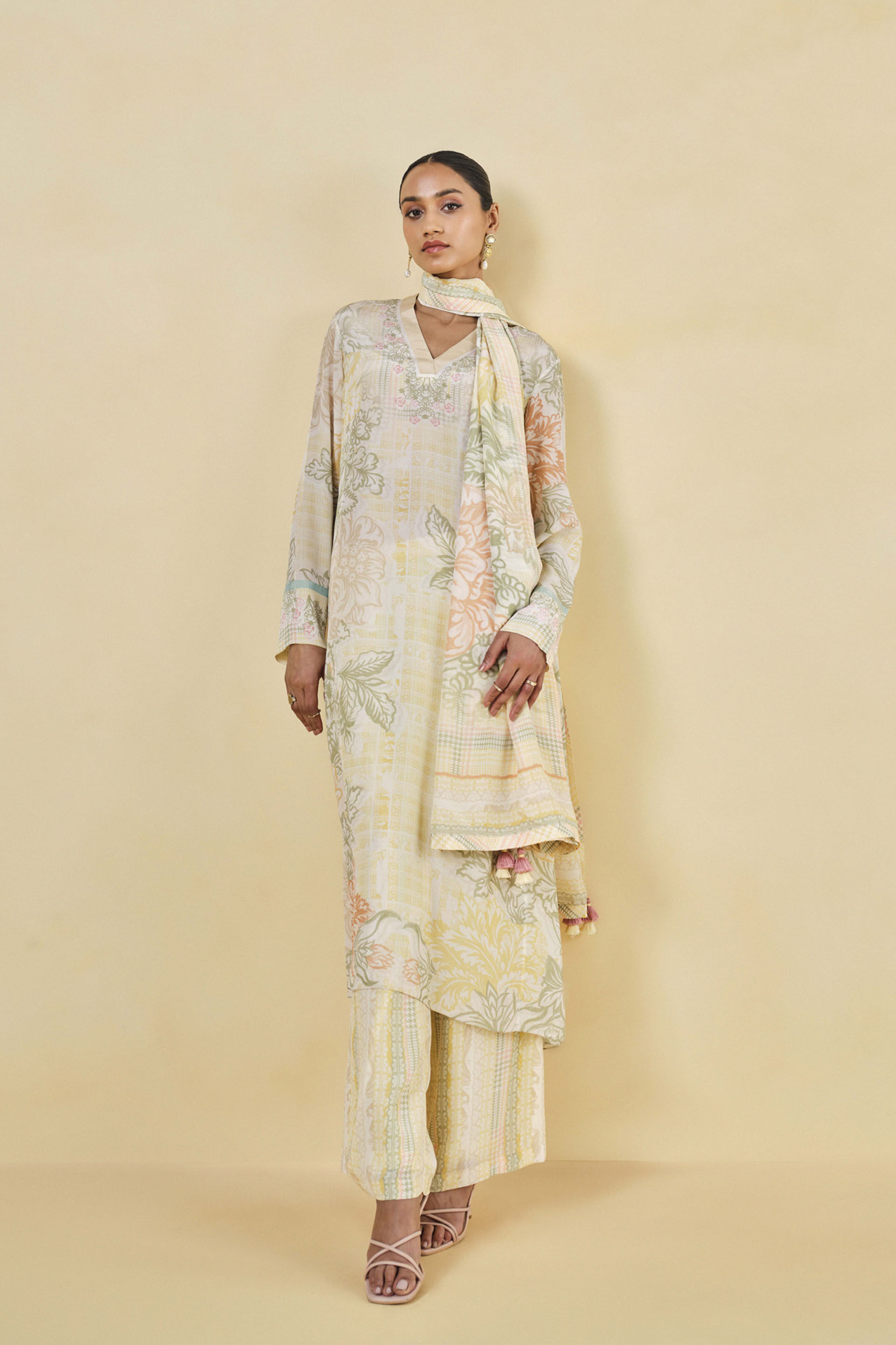 Anita dongre suits online outlet