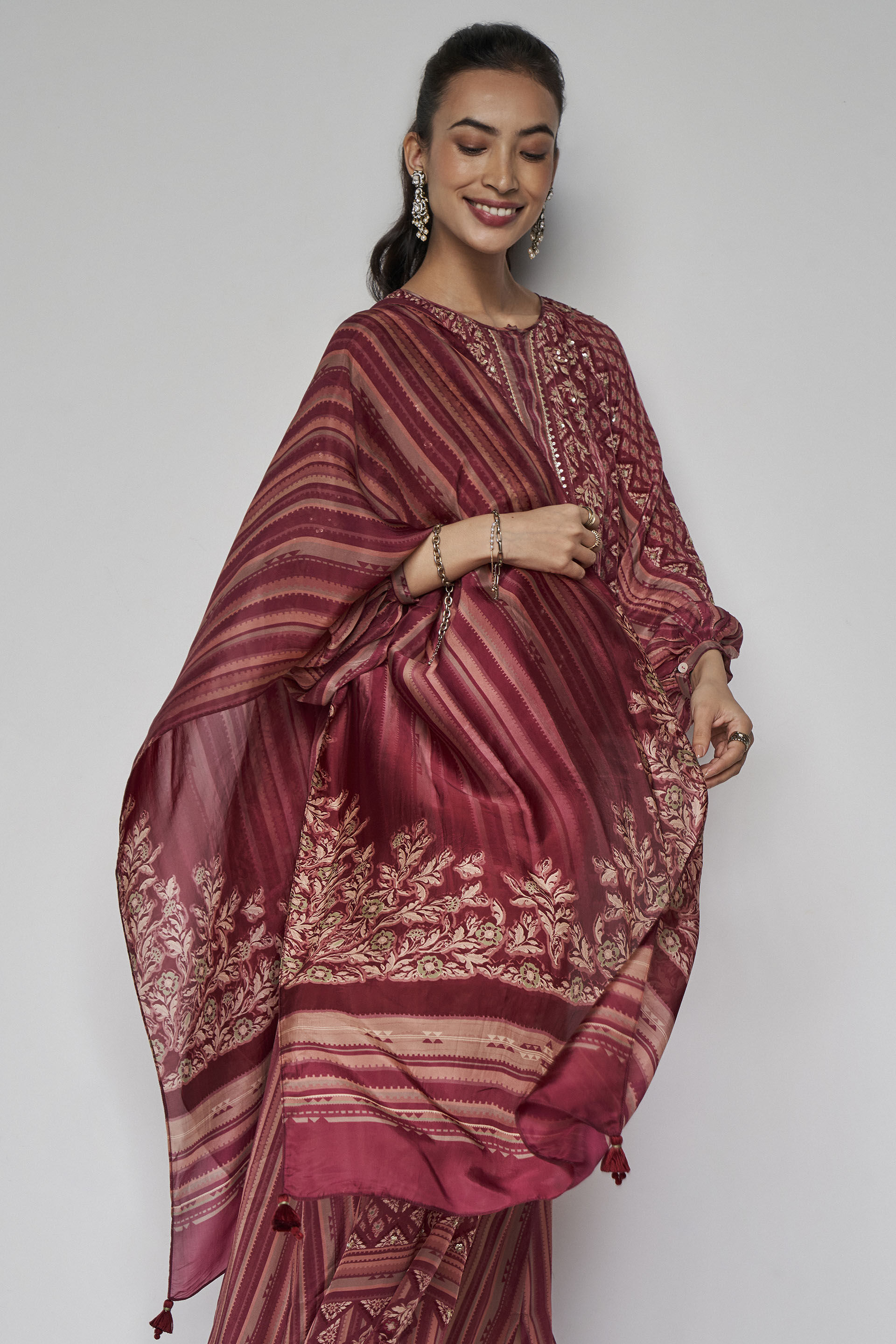 Designer Scarves Stoles and Dupattas for Women Online