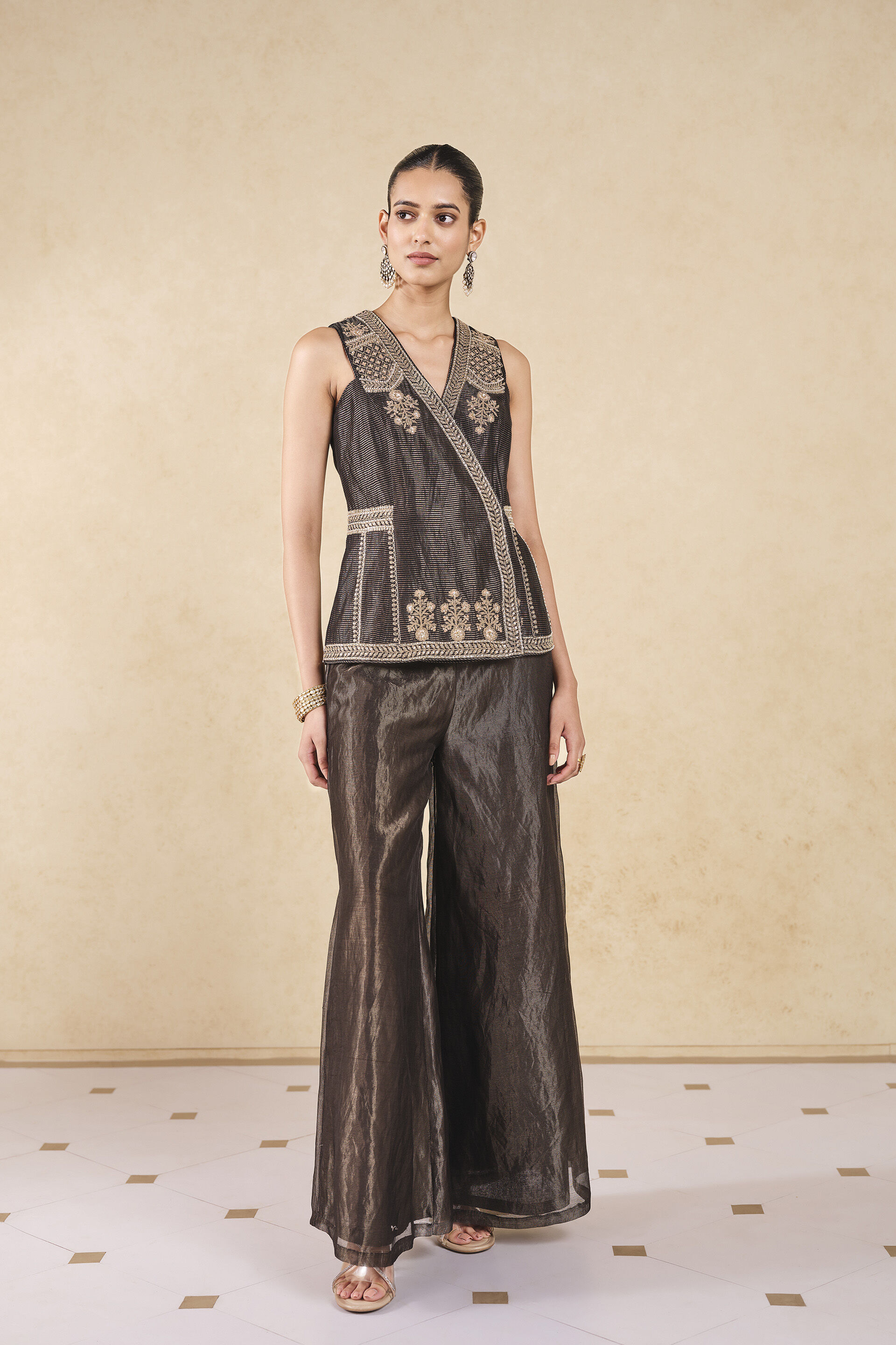 Nadeen Embroidered Jacket Set - Black