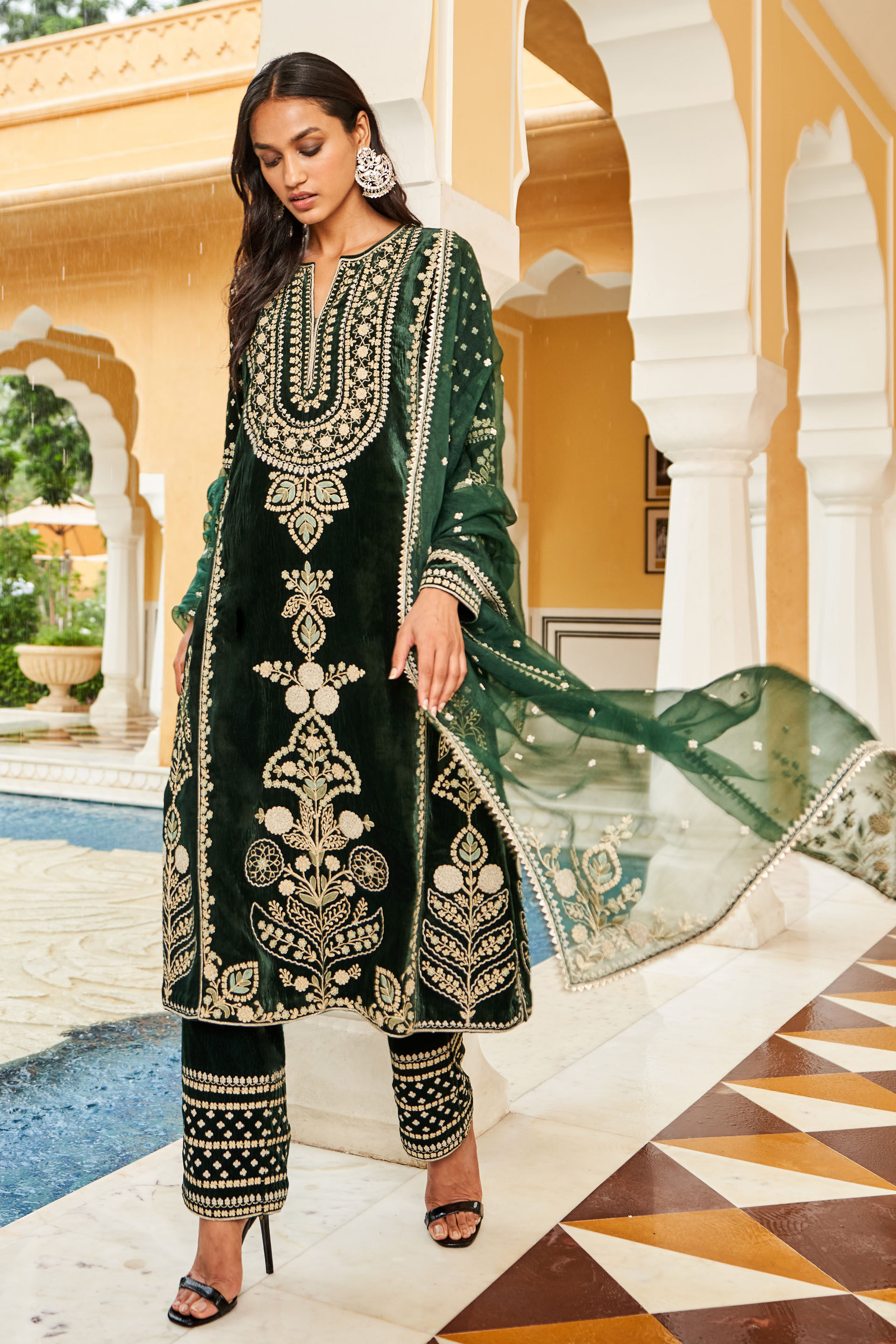 Mahnoor Suit Set Green