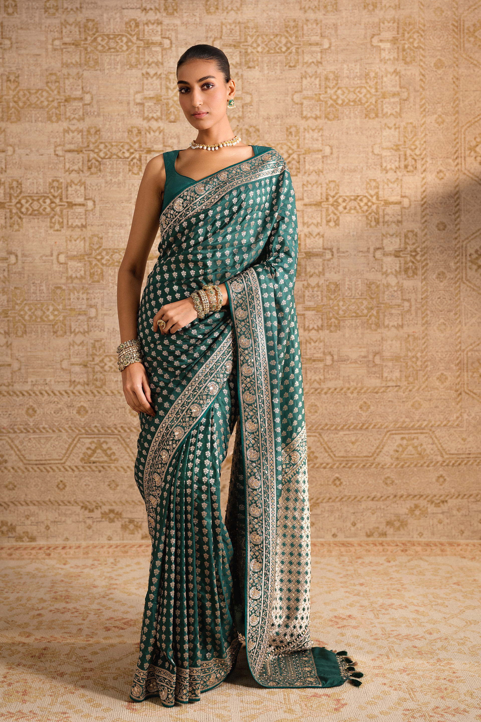 Arsheya Handwoven Benarasi Silk Saree - Green