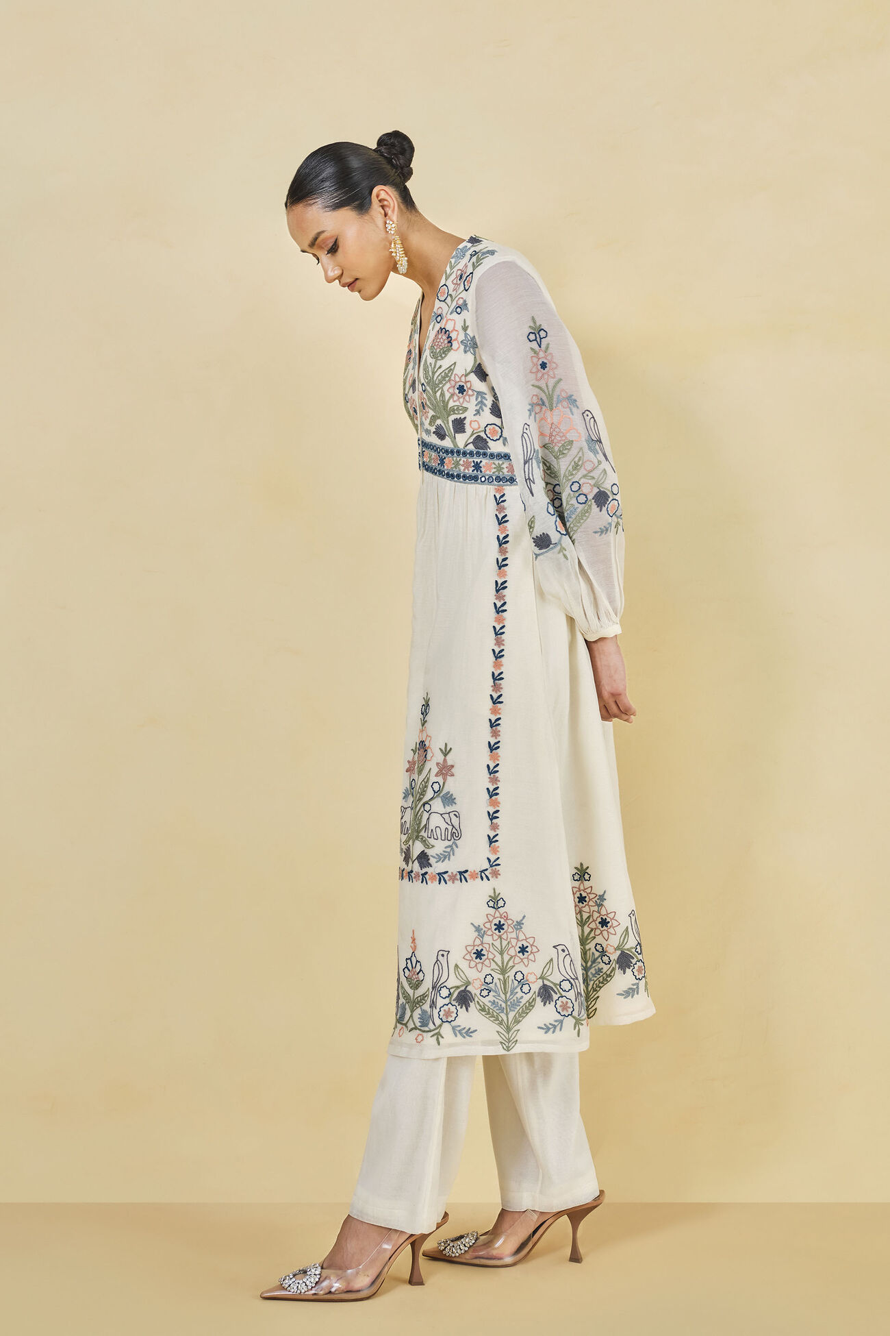 Balsam Hand-embroidered SEWA Mull Suit Set, Natural, image 3