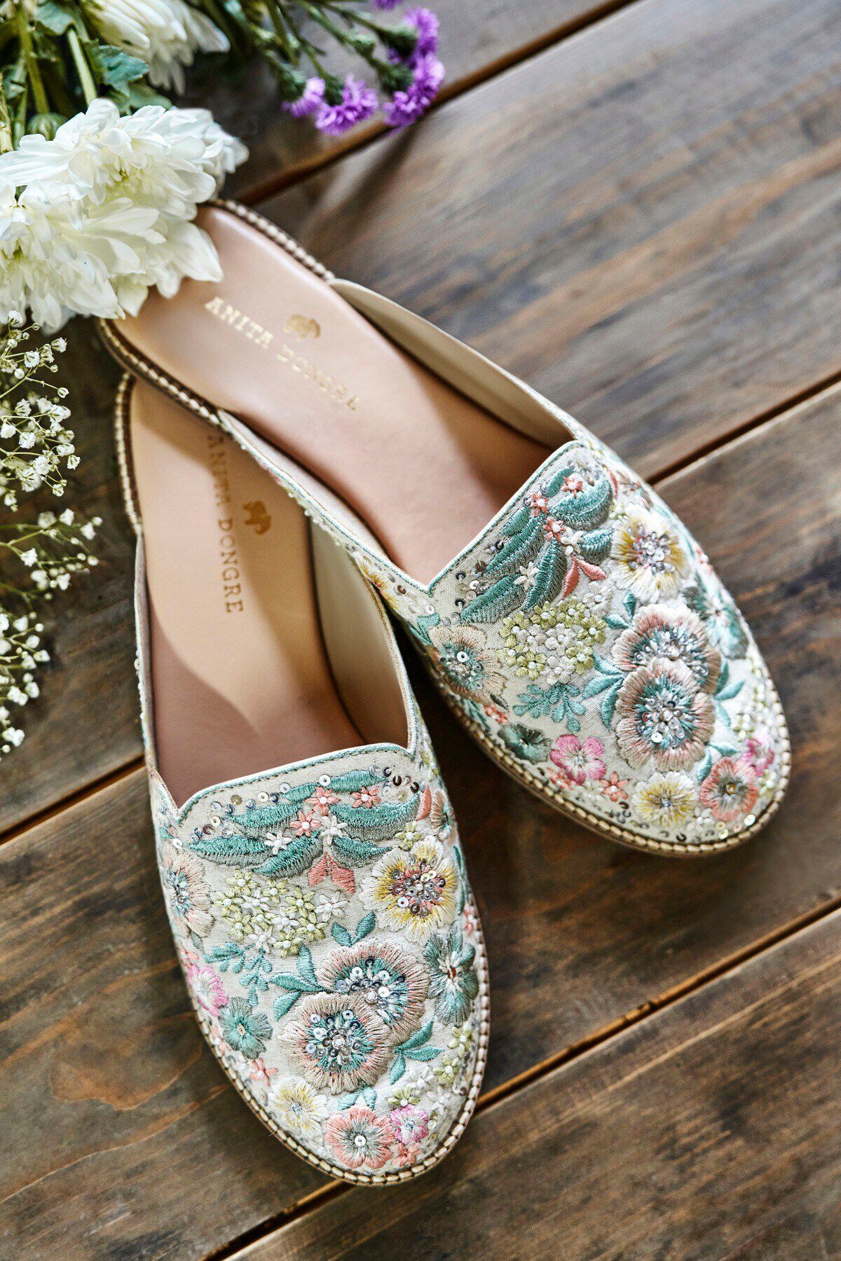Buy Baharaa Mojris for Women Online from Anita Dongre