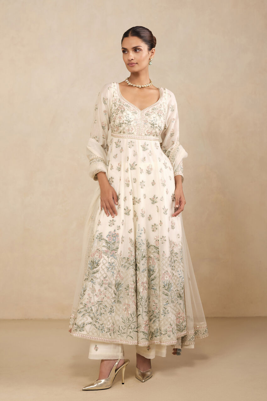 Shop Designer Kurta Sets for Women in USA | Anita Dongre Shop Designer Kurta Sets for Women in USA | Anita Dongre