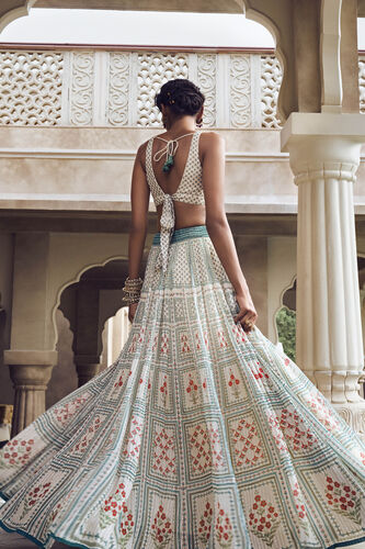 Dua Lehenga, Cream, image 3
