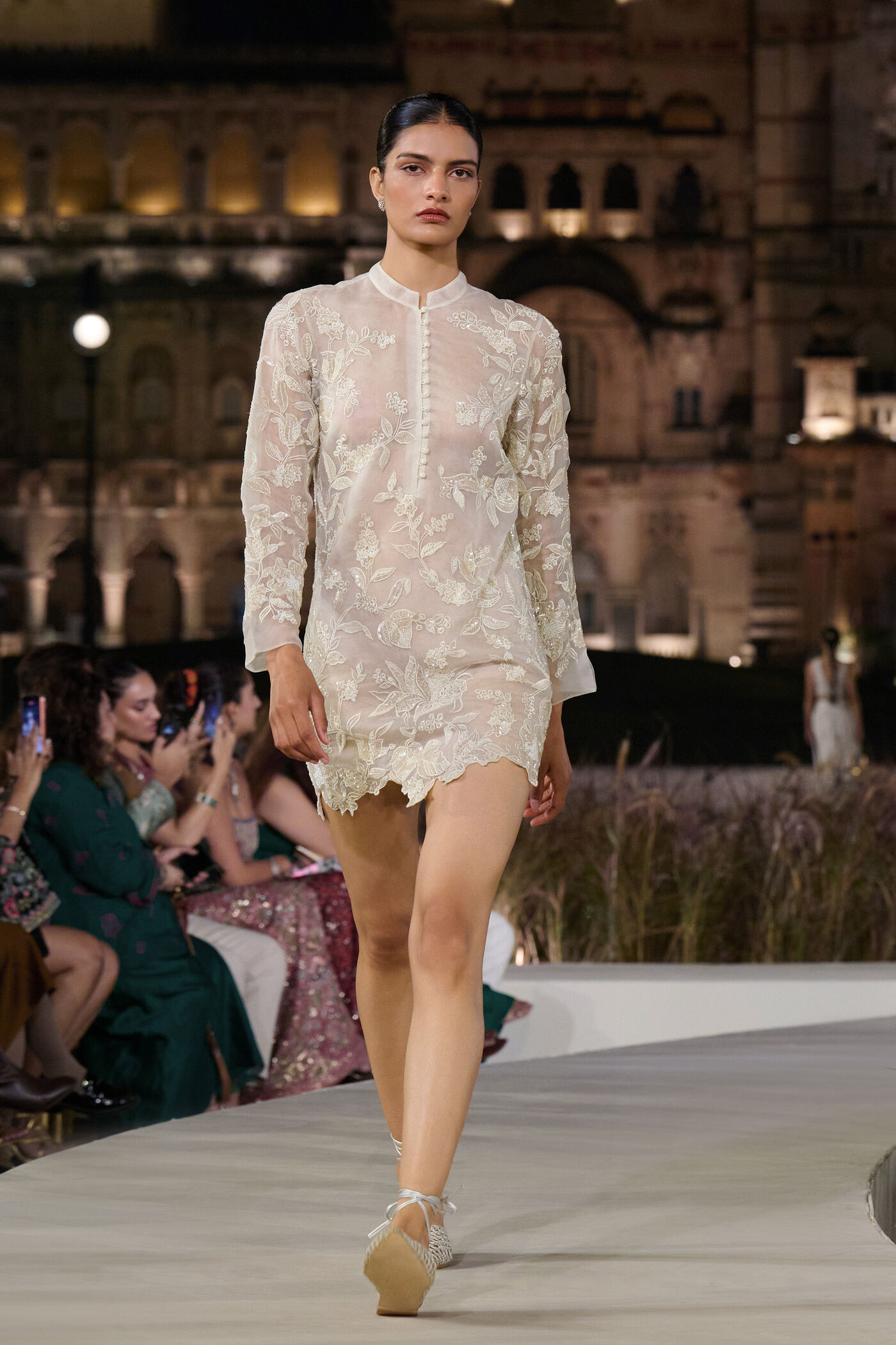 runway embroidery women dress La Divine CC491