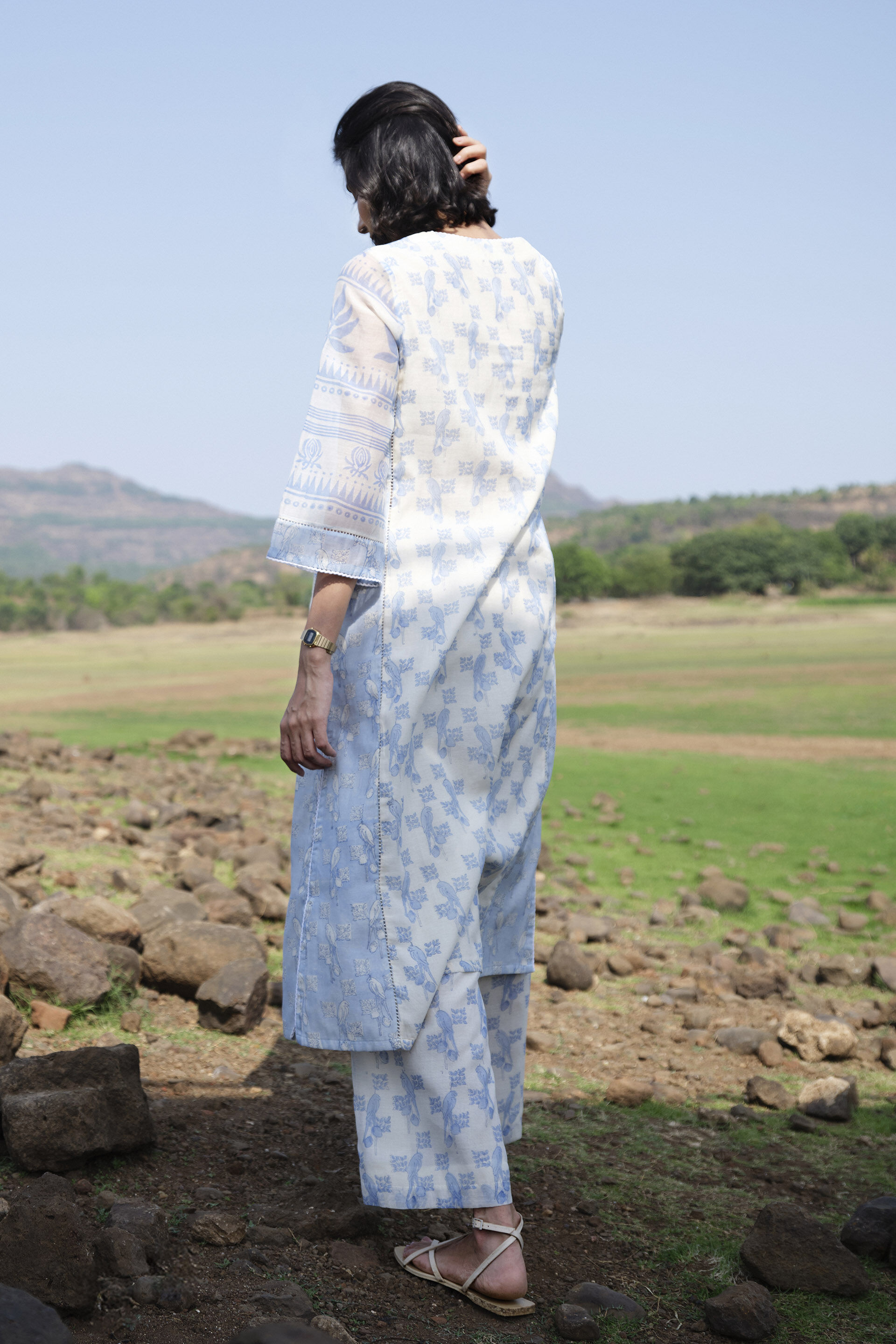 Aves Hand-embroidered Kantha Mul Kurta Set - Blue