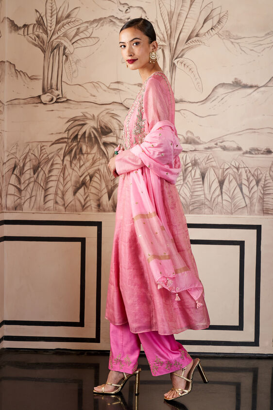2-suit, image 2