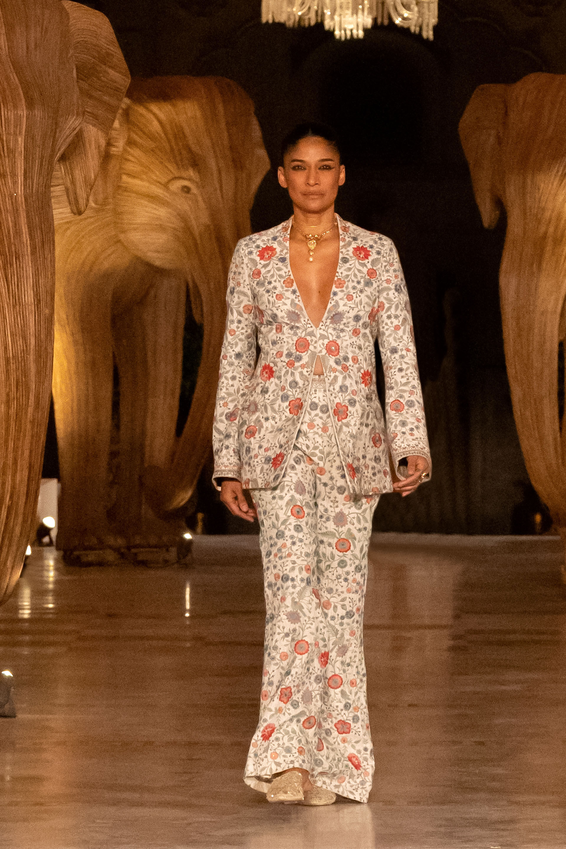 Galaxy Of Flowers Embroidered Zardozi Silk Set - Cream, Cream, image 4