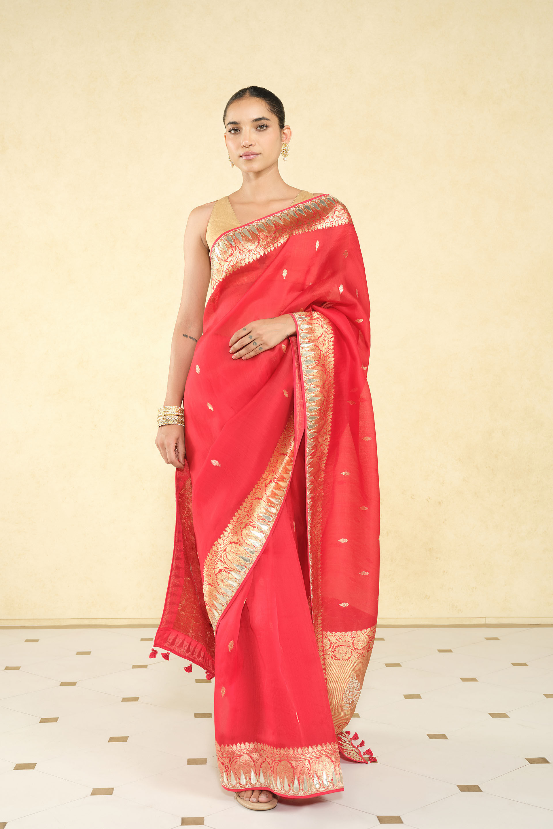 Ulka Handwoven Benarasi Saree Set - Red
