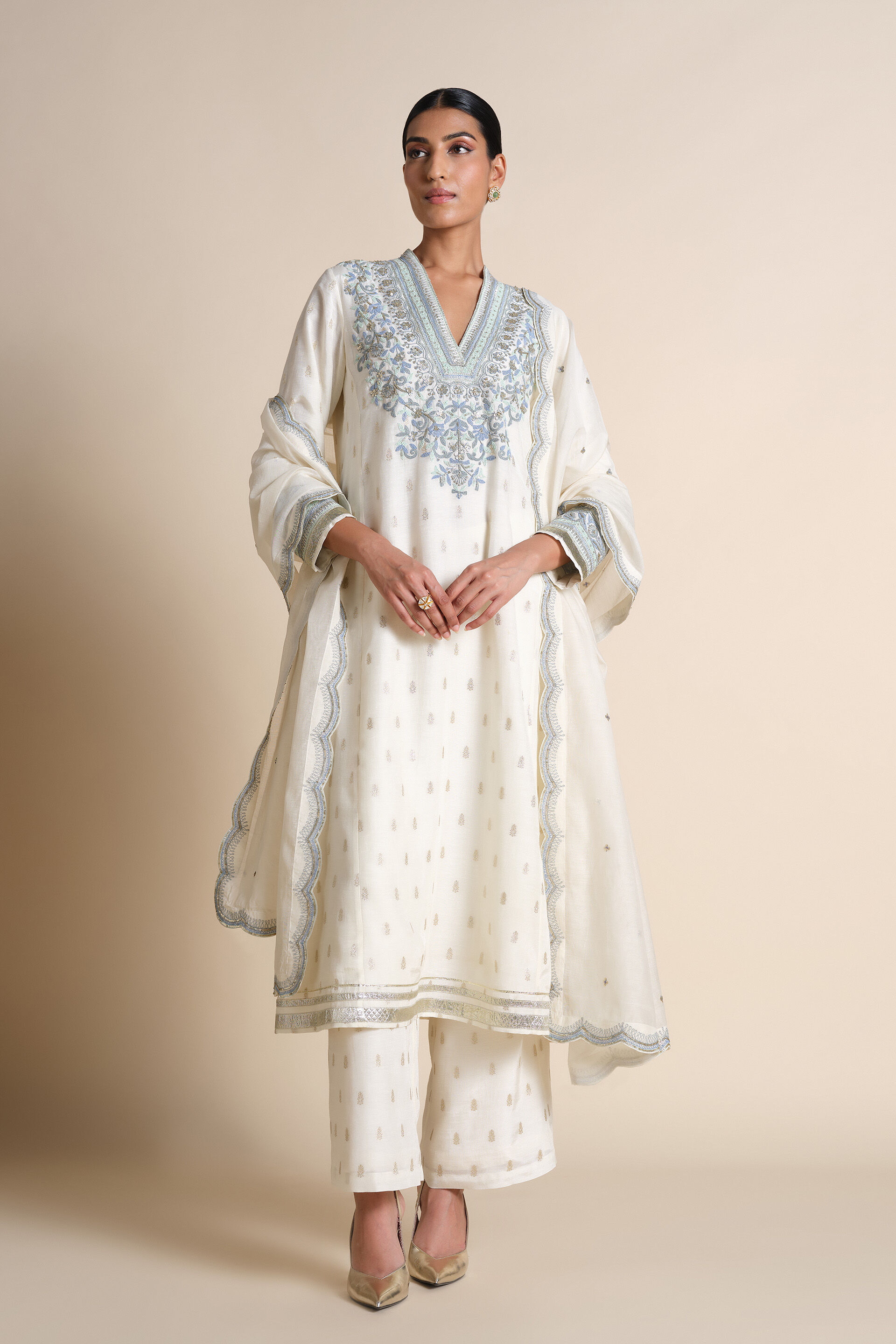 Luscinia Embroidered Suit Set - Ivory