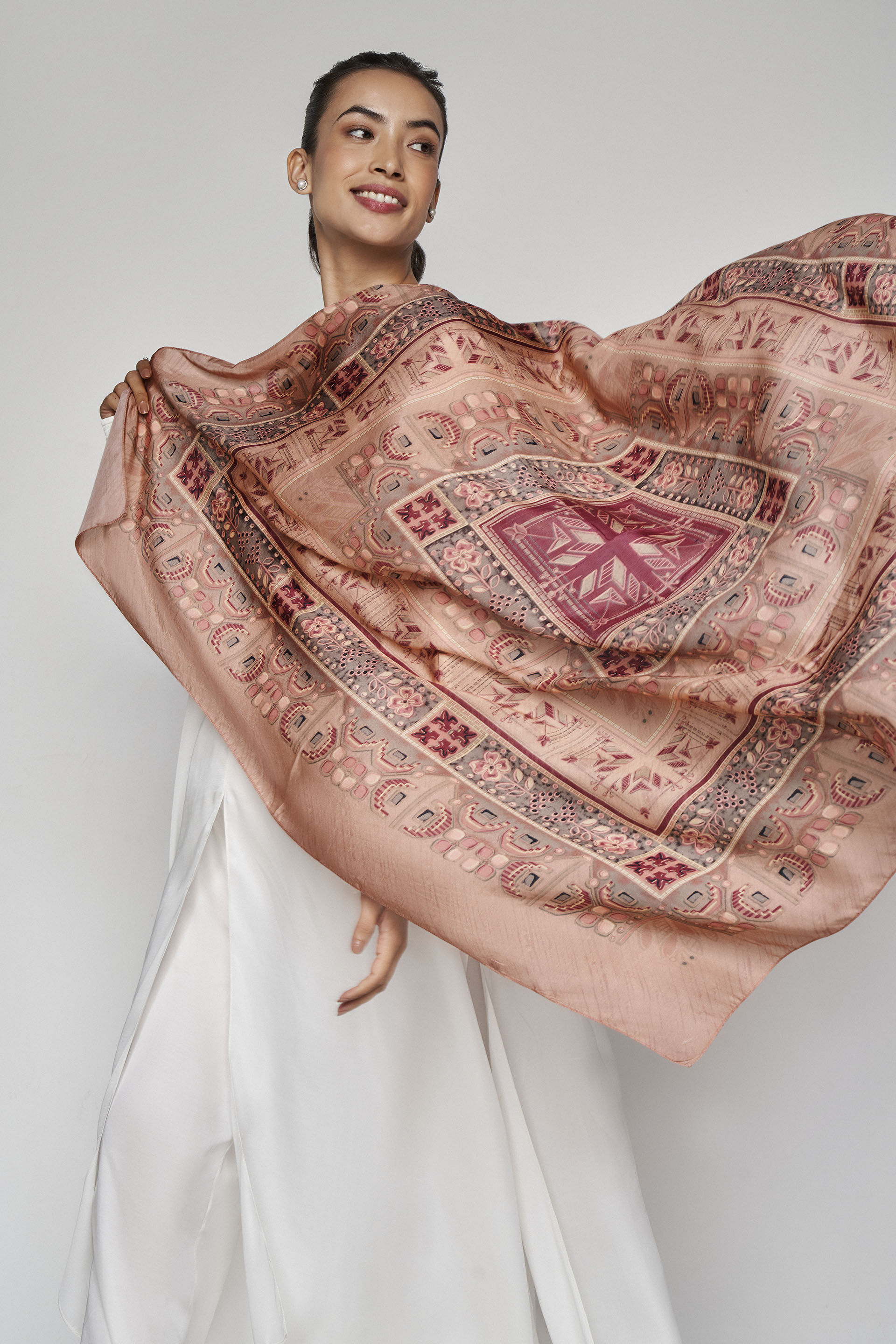 Anita store dongre scarf