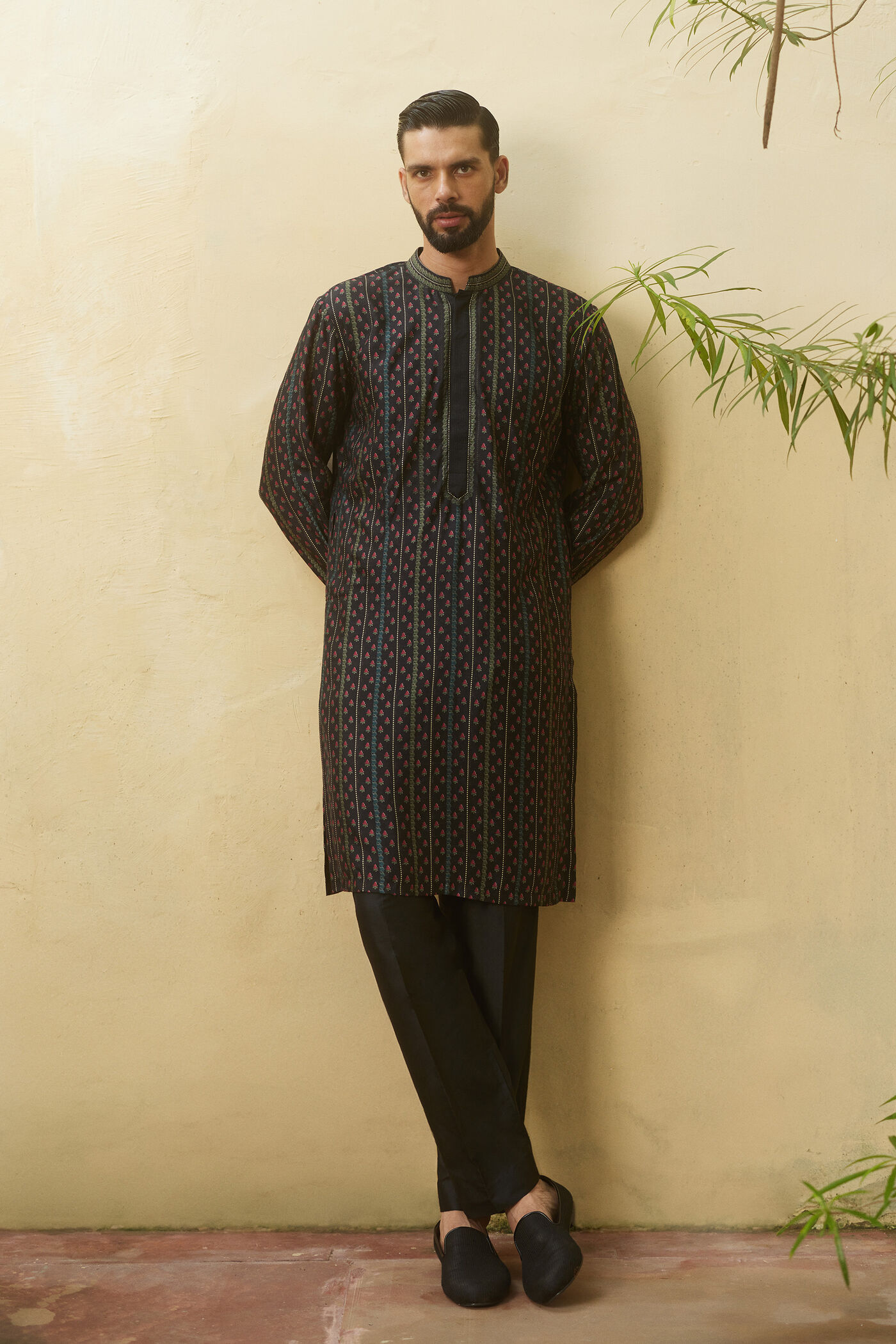 Trinabh Kurta - Black