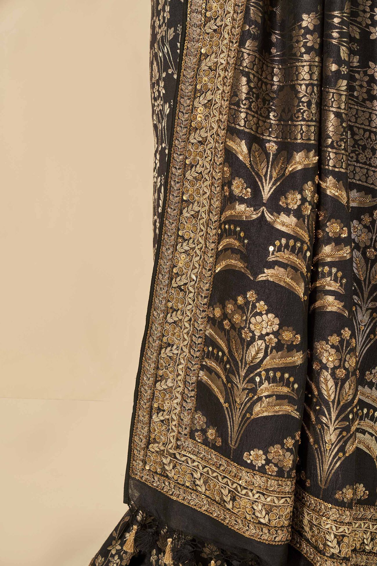 Gleaming Forest Benarasi Silk Embroidered Saree, Black, image 6