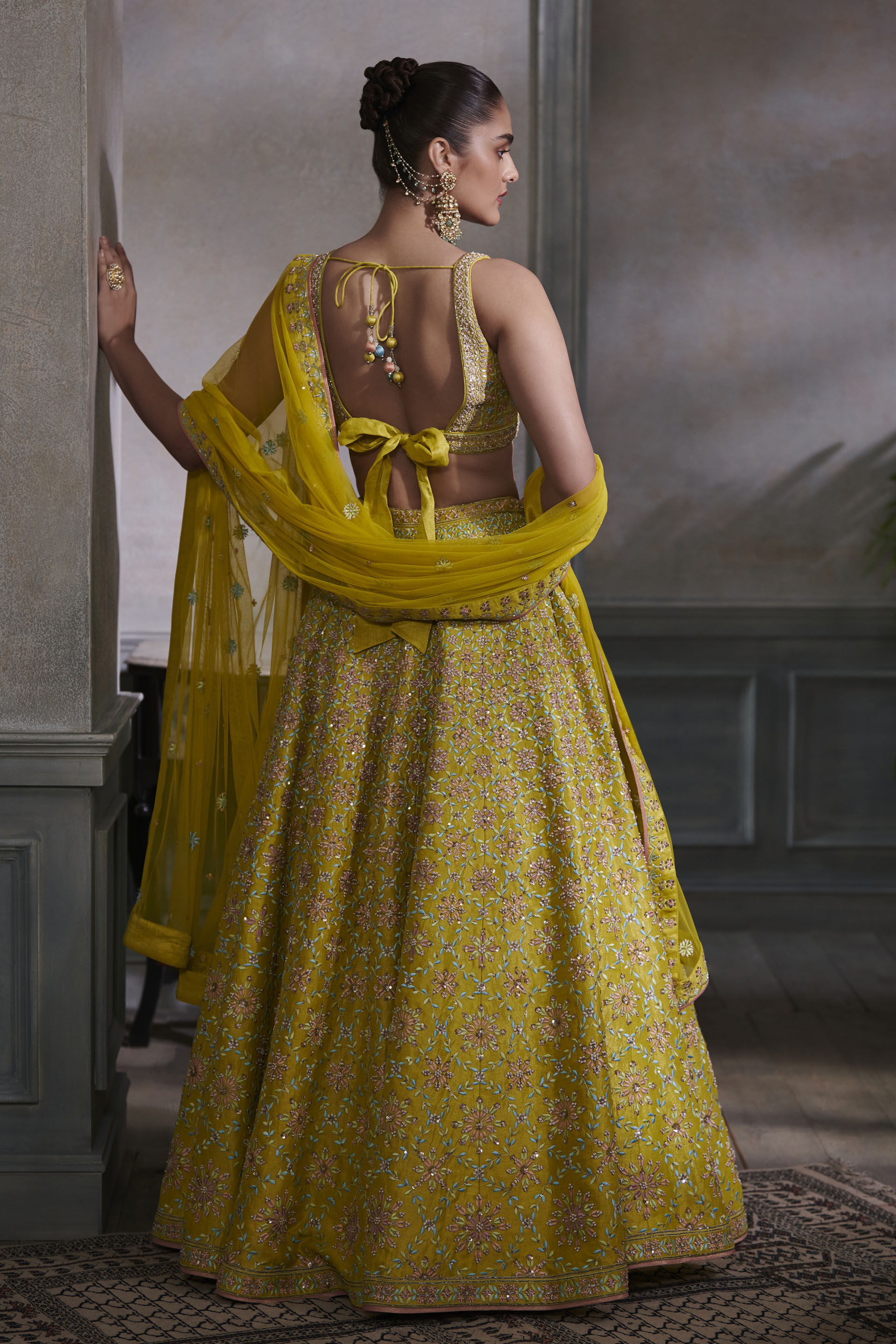 Anita dongre yellow lehenga clearance