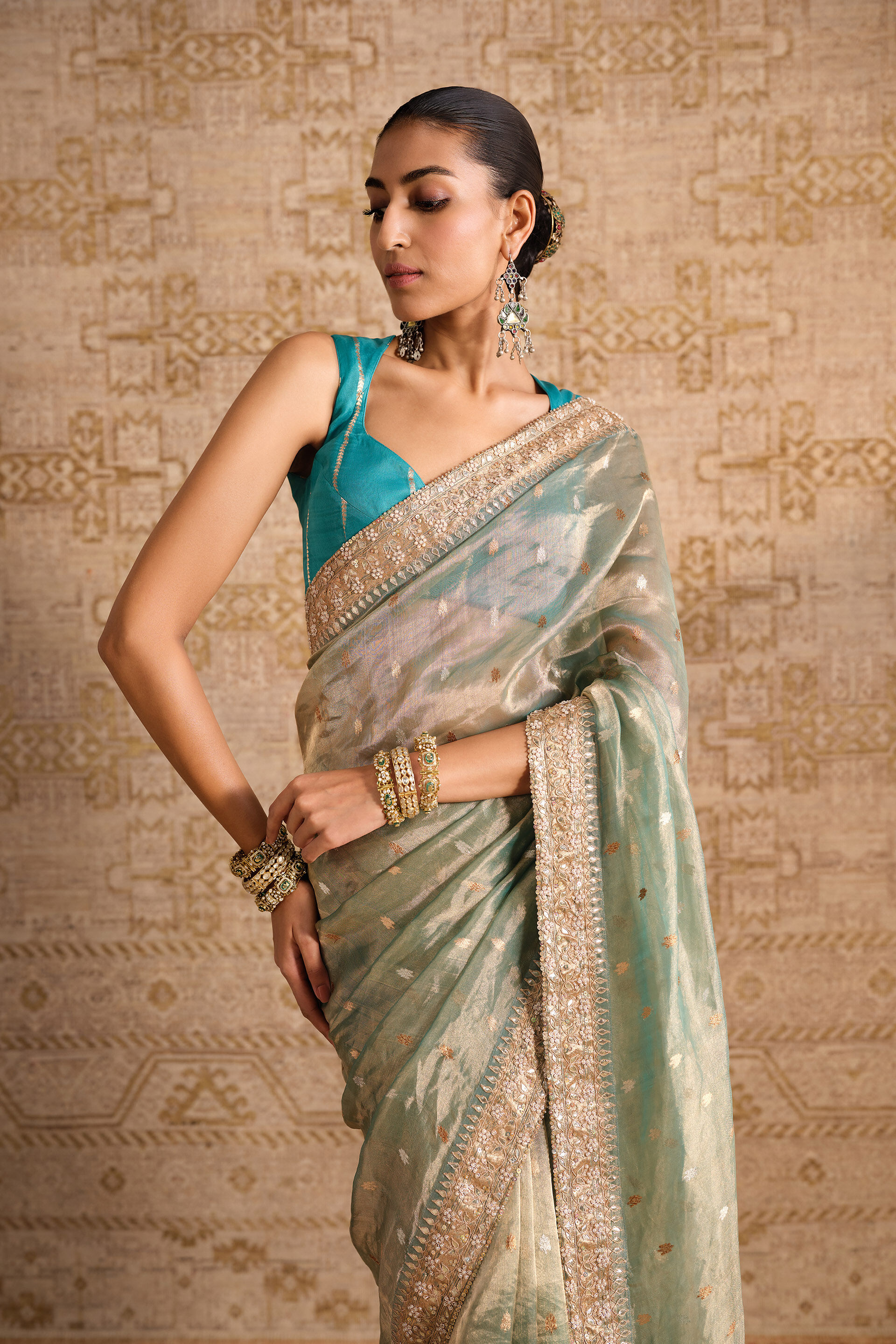 Vanjara Handwoven Benarasi Silk Saree - Gold, Gold, image 4