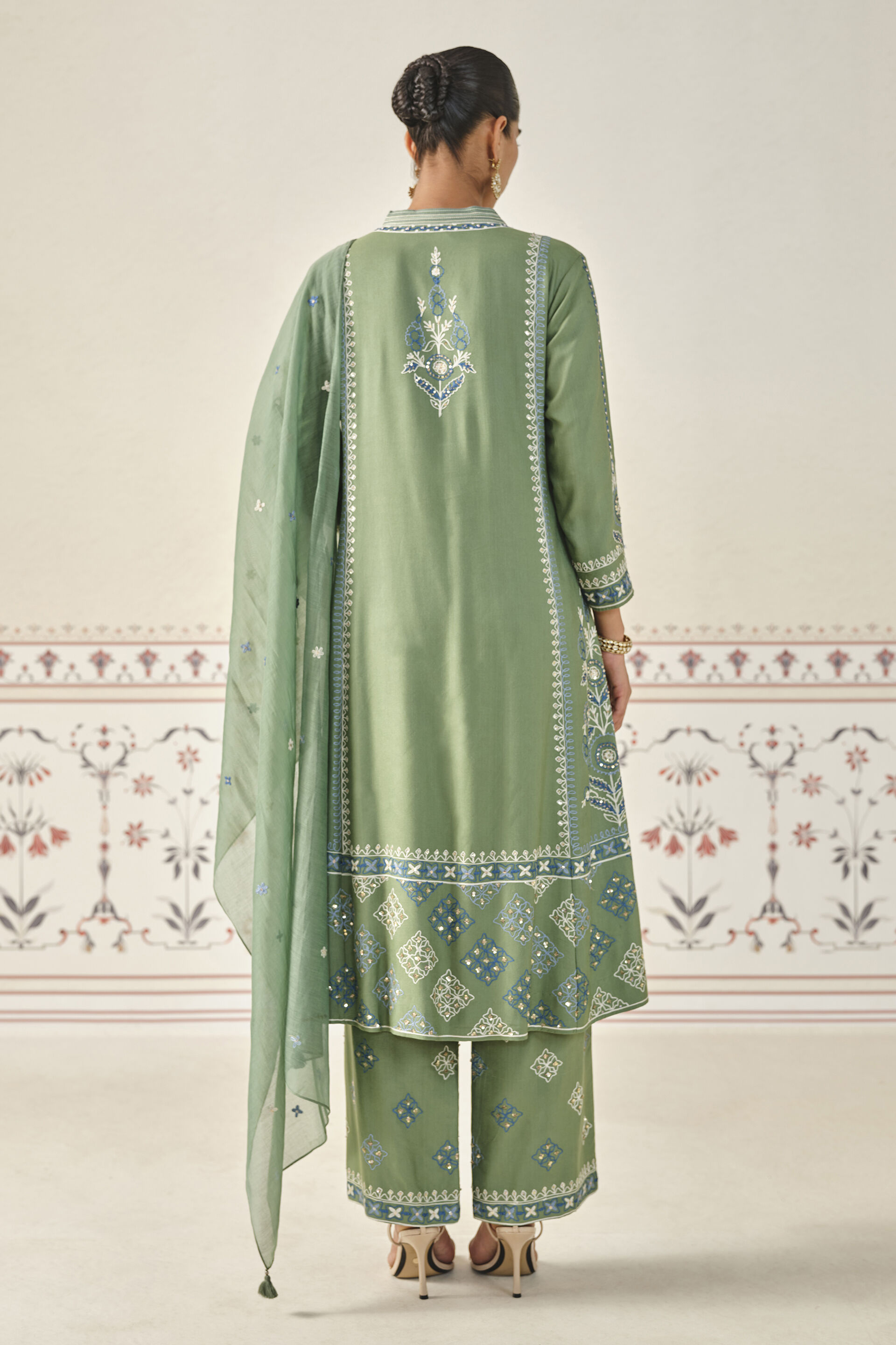 Anita dongre sale online discount