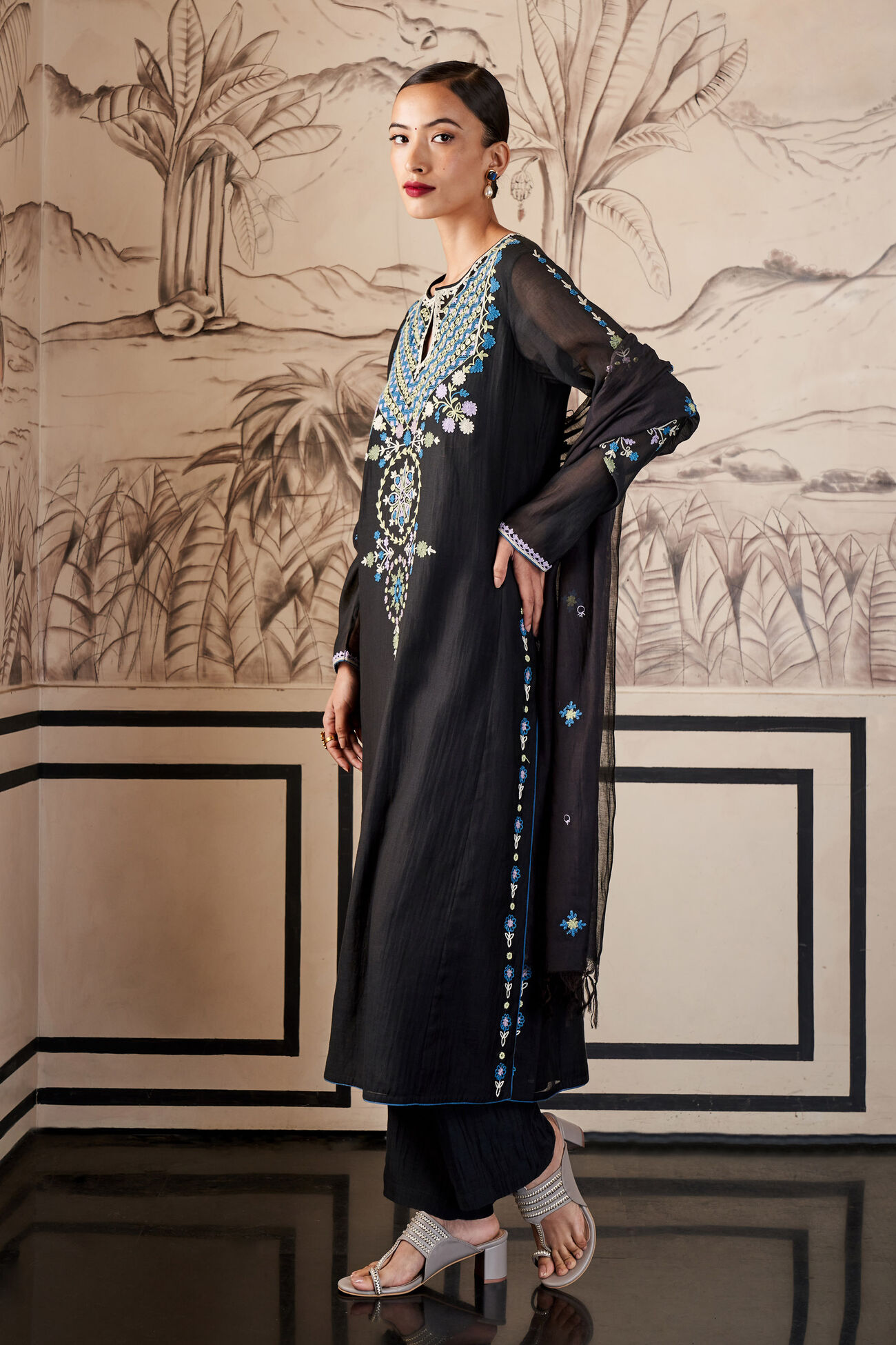 Faramir SEWA Hand-embroidered Suit Set - Black, Black, image 2
