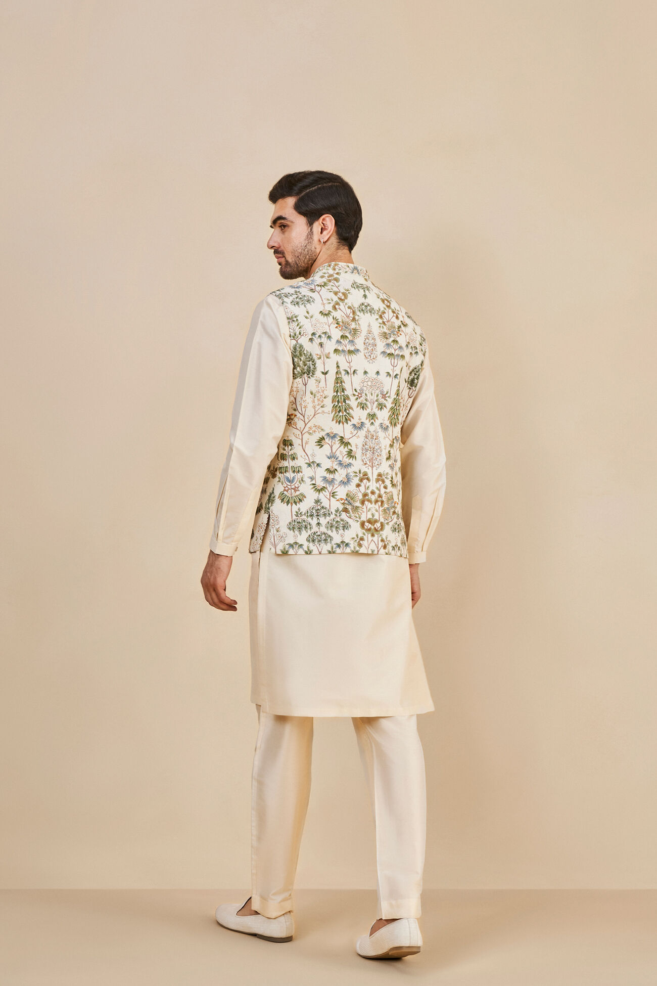 Nalesh Hand-painted Pichhwai Silk Nehru Jacket, Off White, image 4