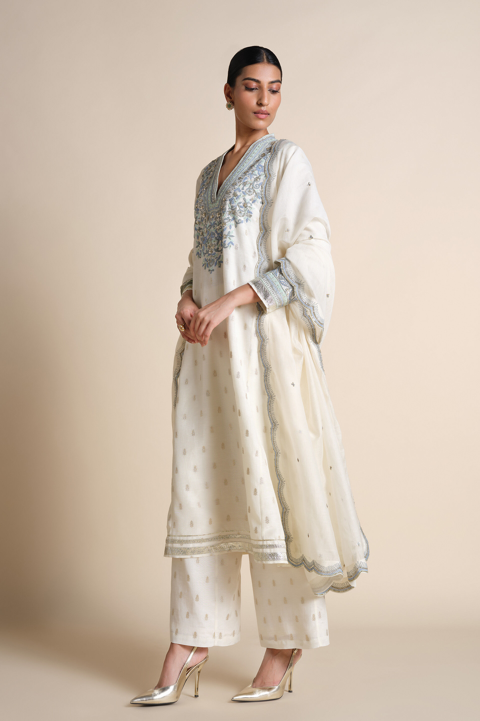 Luscinia Embroidered Suit Set - Ivory