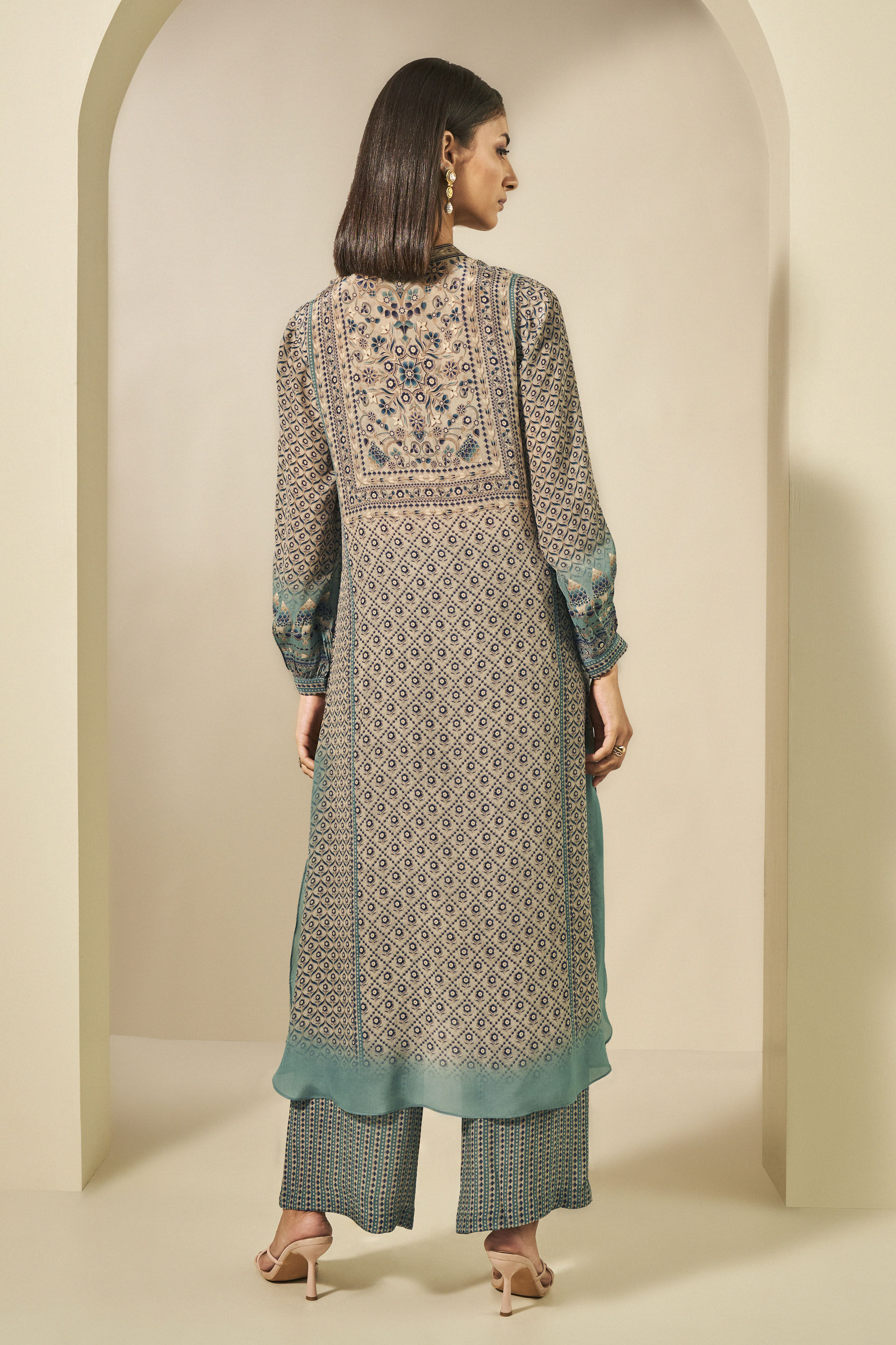 Kazuki Crepe Kurta Set Beige