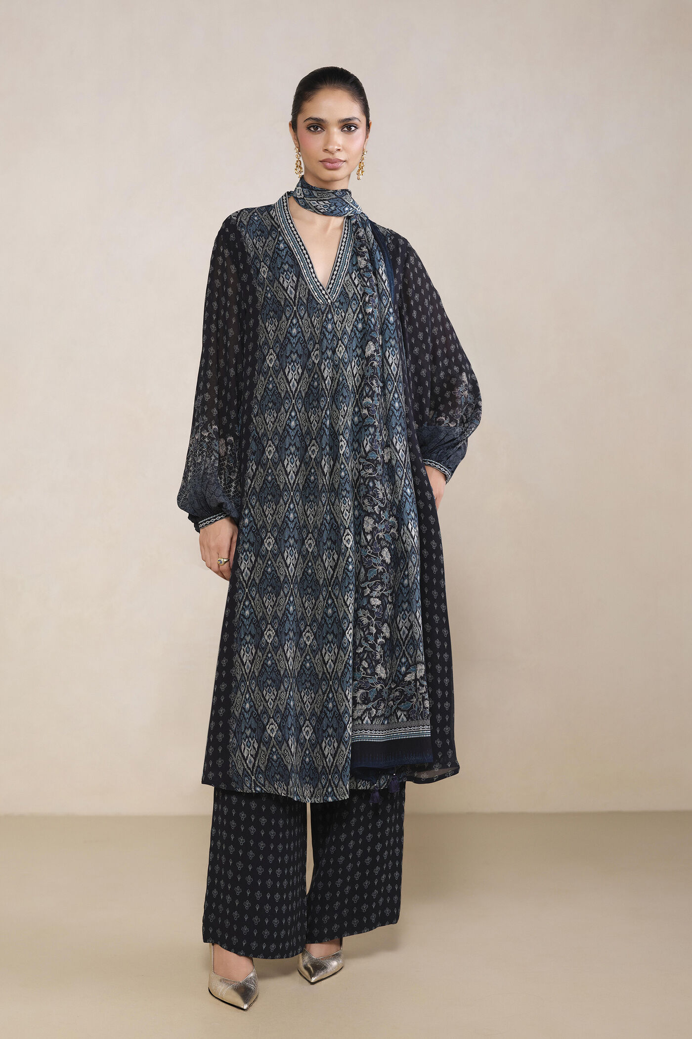 Aira Printed Suit Set in Blue