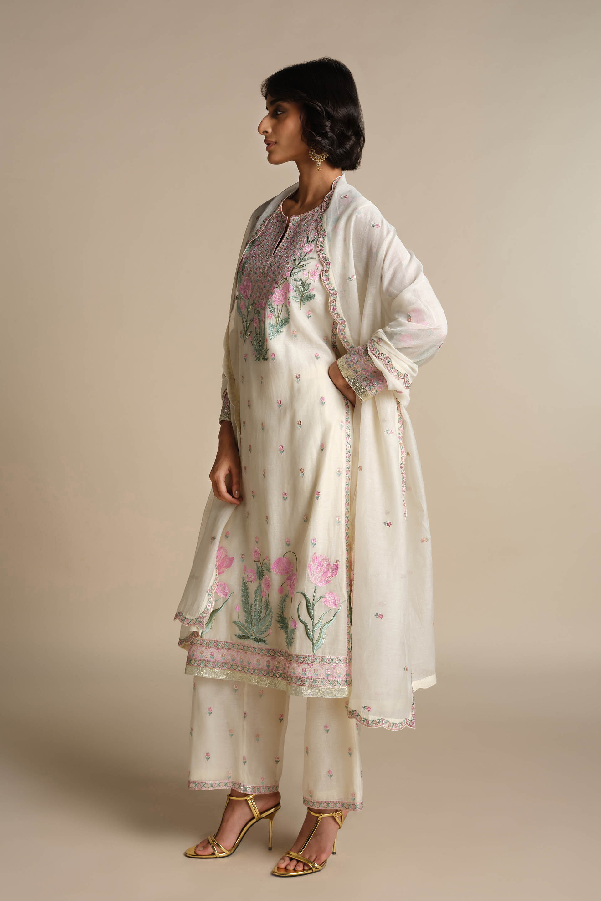 Libna Embroidered Mul Suit Set - White