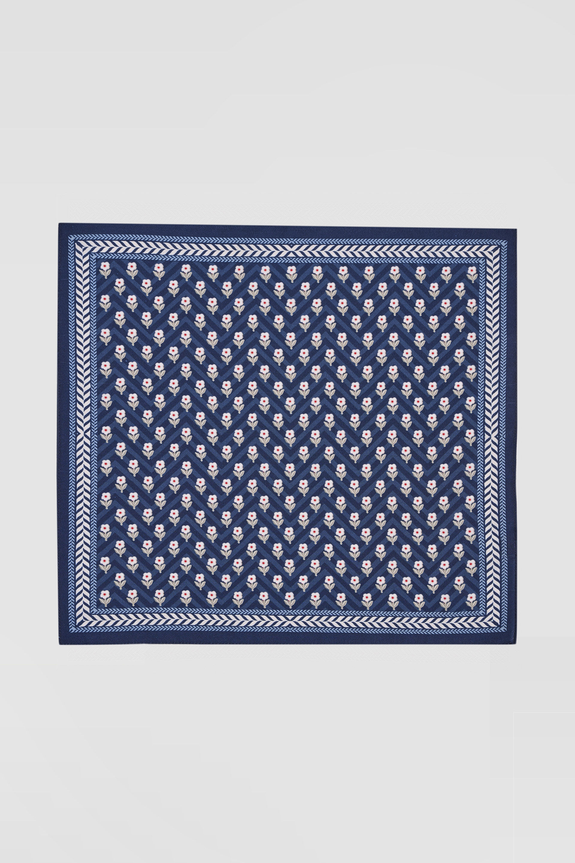 Pocket outlet square online
