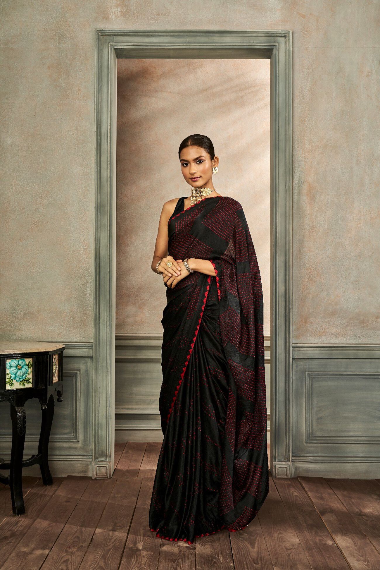 Deetya Bandhani Saree – Black/Red, Black/Red, image 5