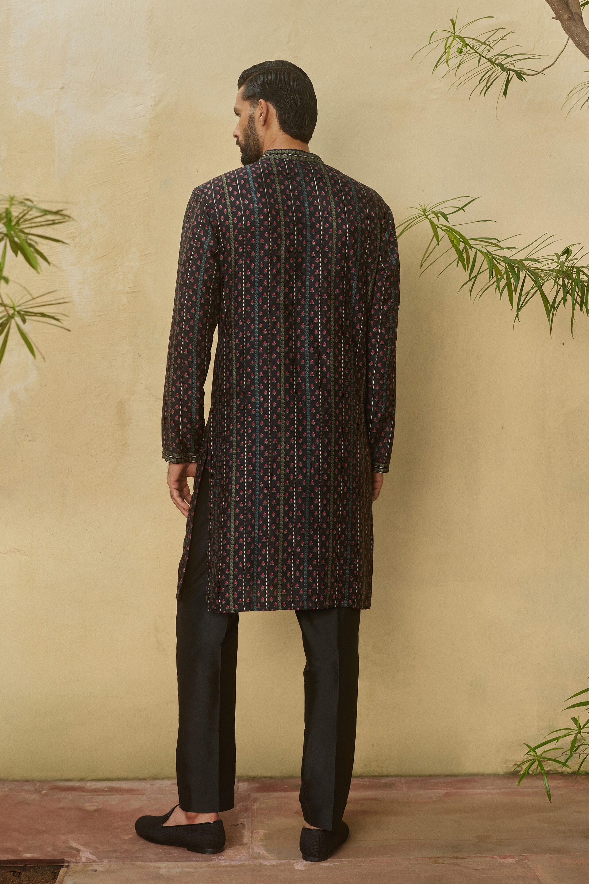 Trinabh Silk Kurta - Black