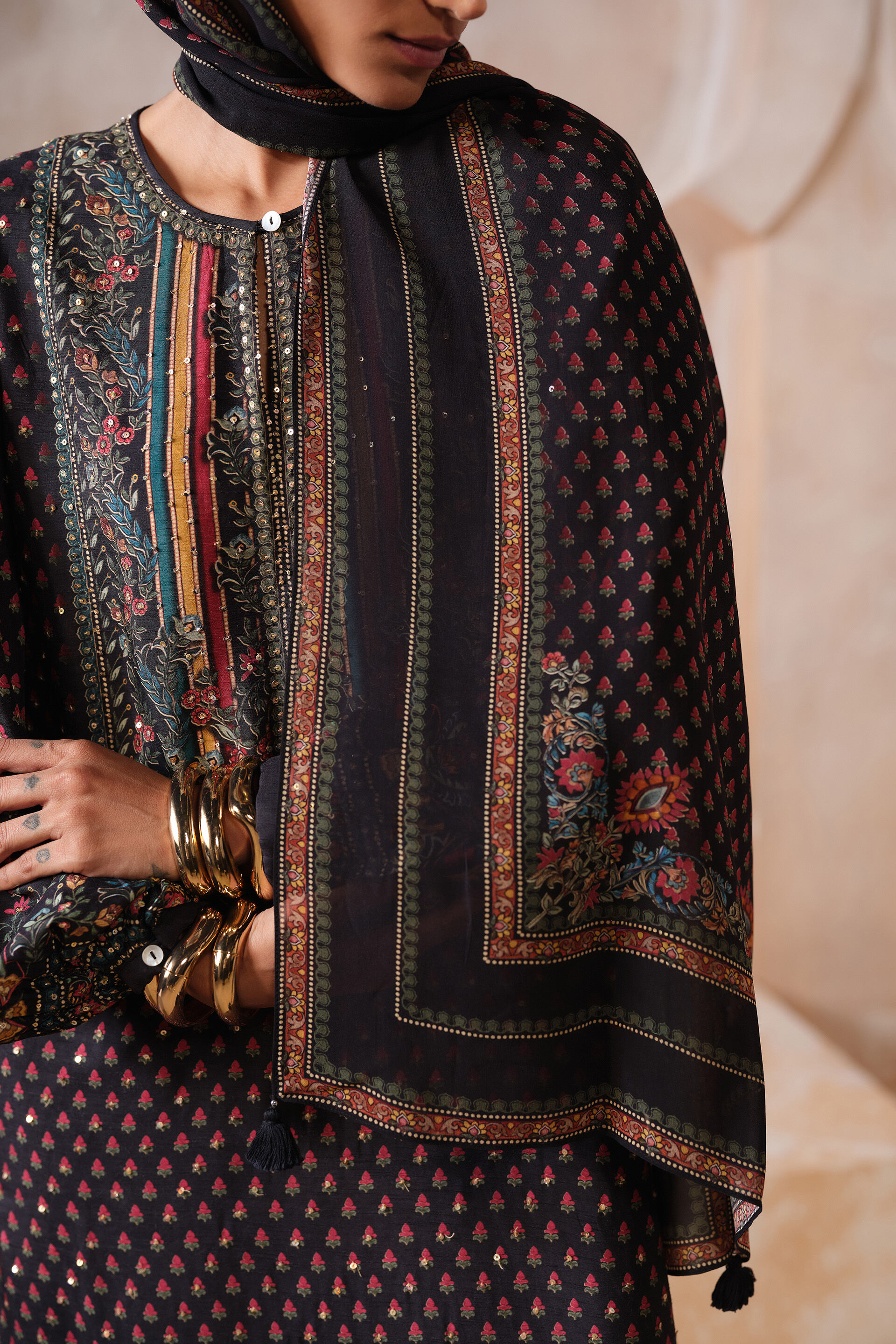 Nafeesa Stole - Black, Black, image 3