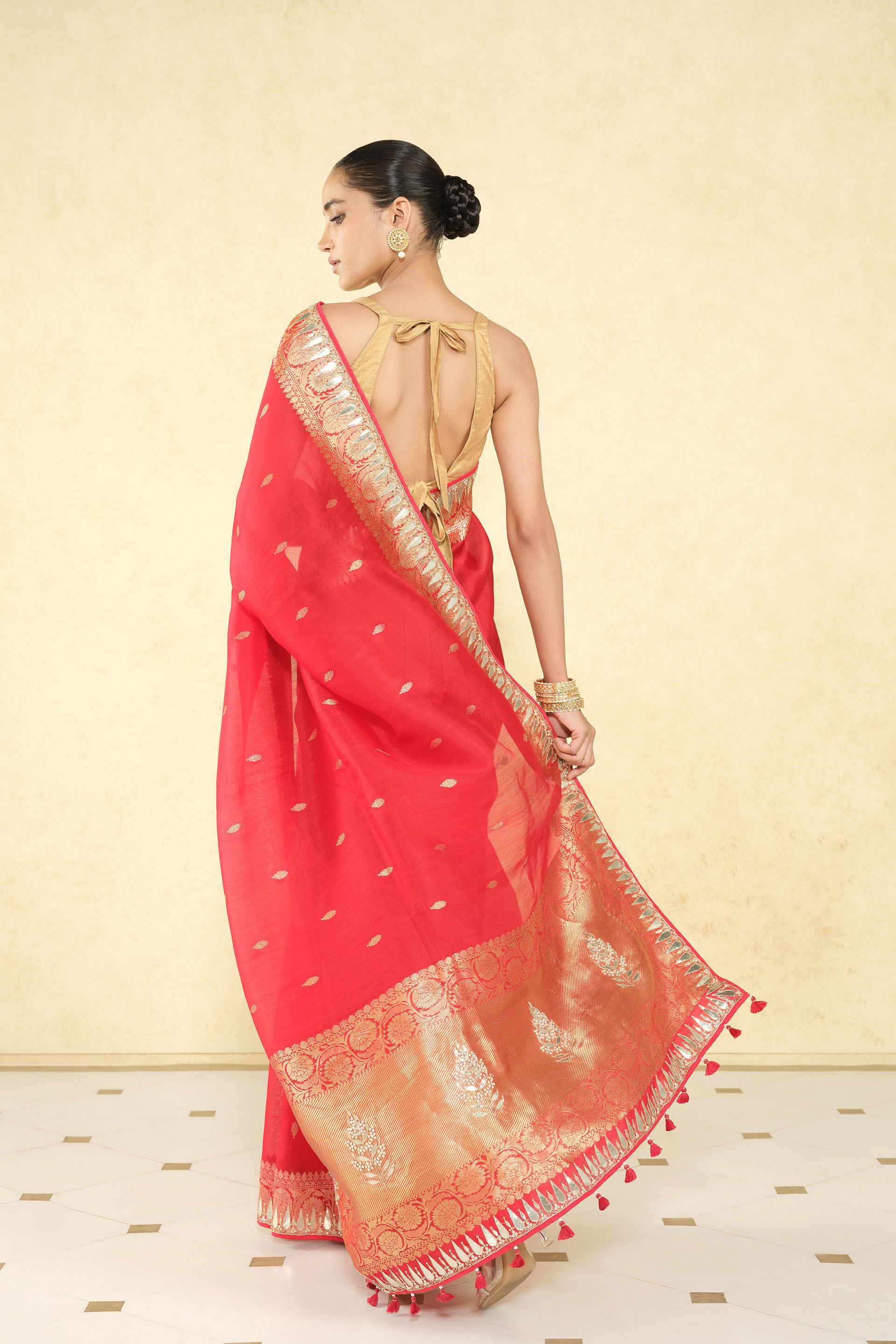 Ulka Handwoven Benarasi Saree Set - Red