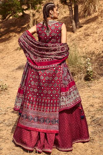3 - Toshani Ajrakh Skirt Set – Red, image 3