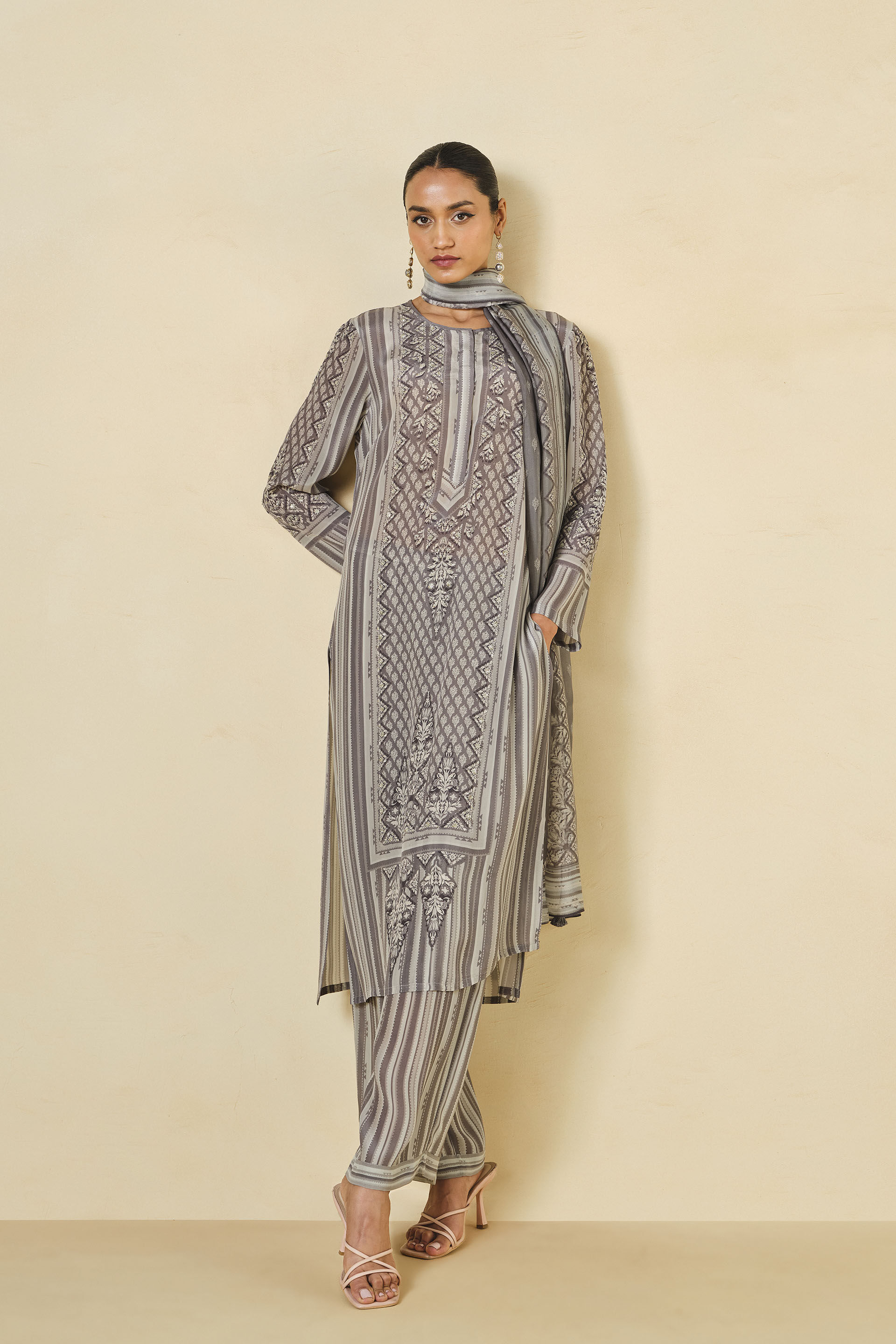 Anita dongre sale online discount