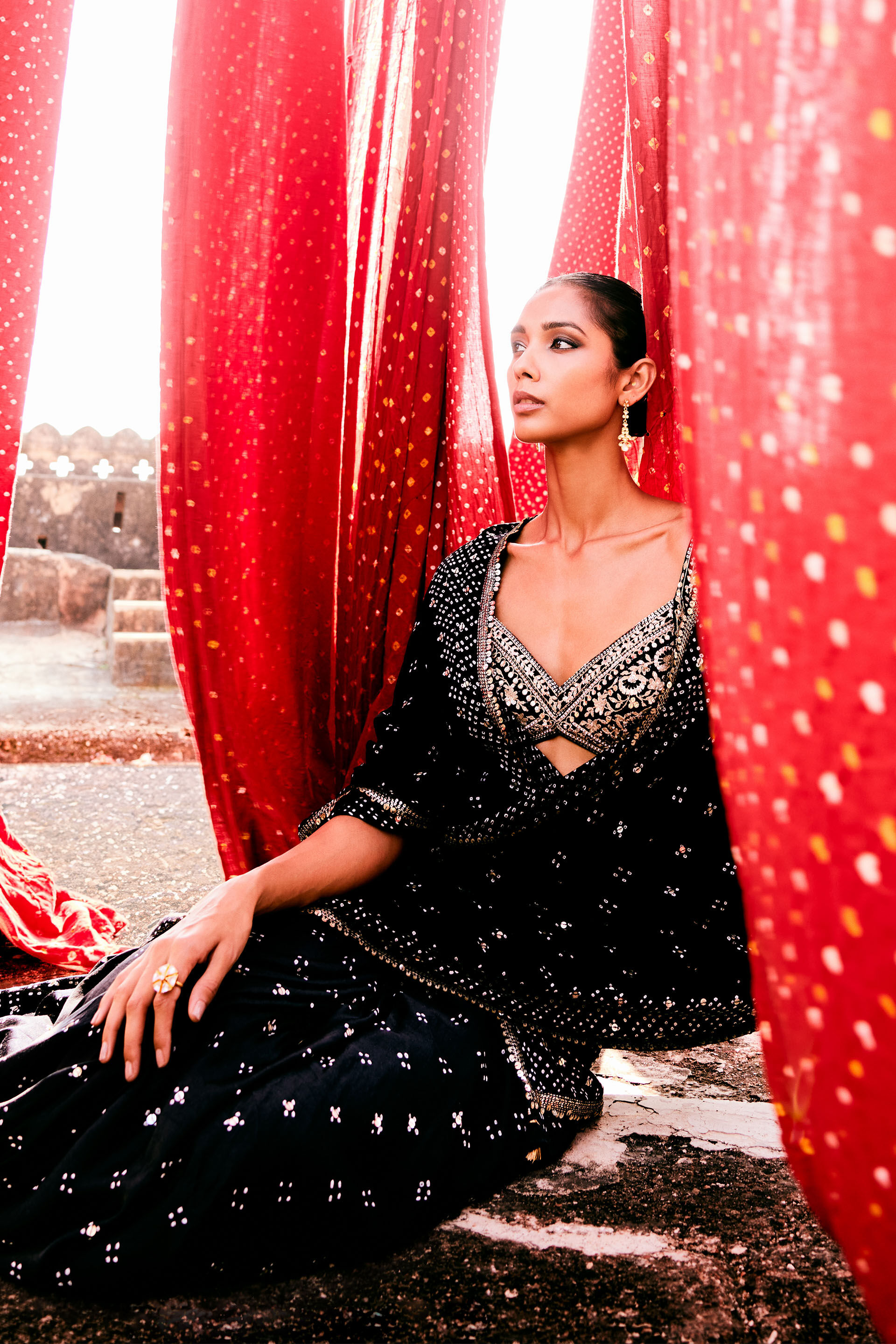 Bahi Handcrafted Bandhani Silk Saree, Black, image 4