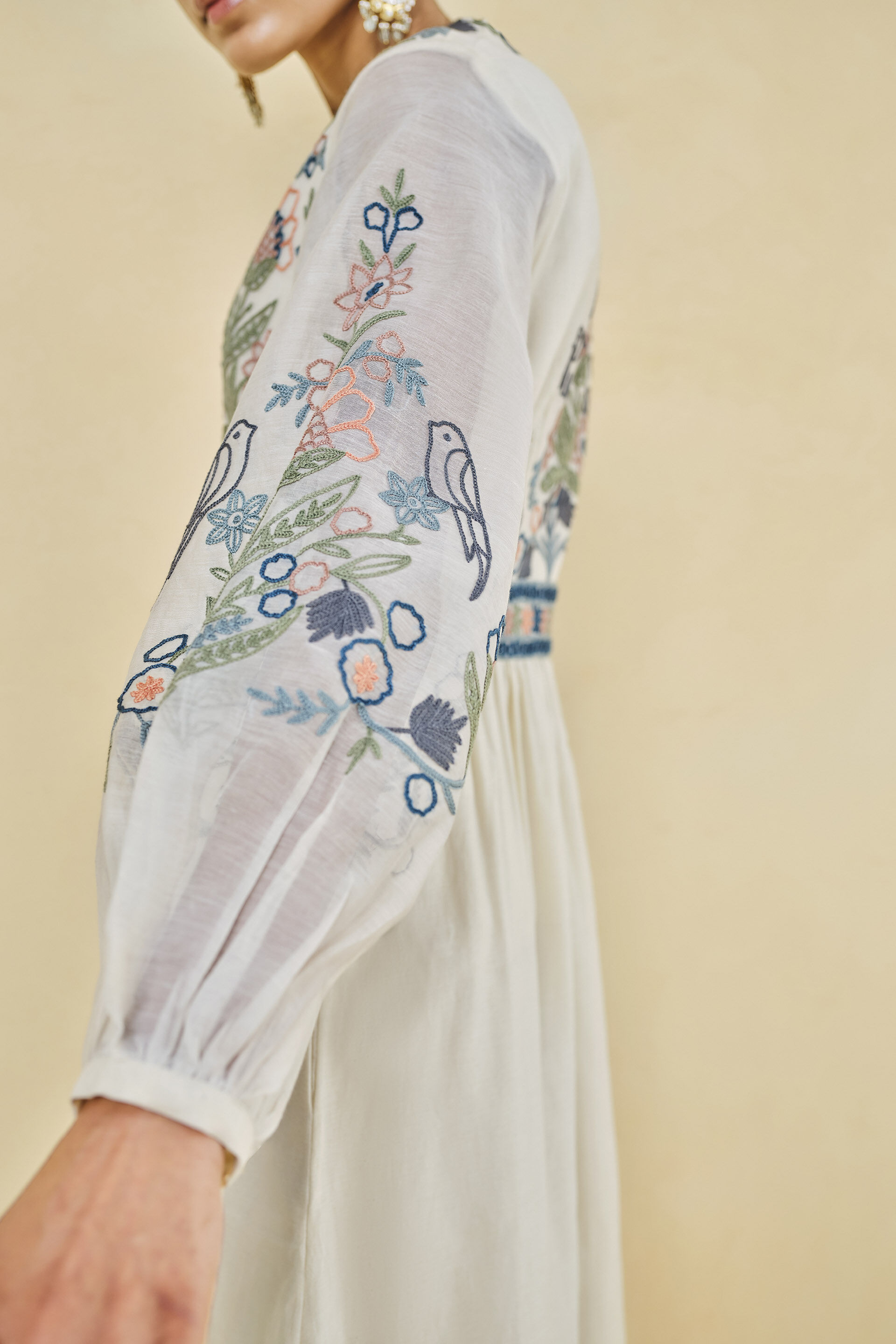Anita dongre suits online online