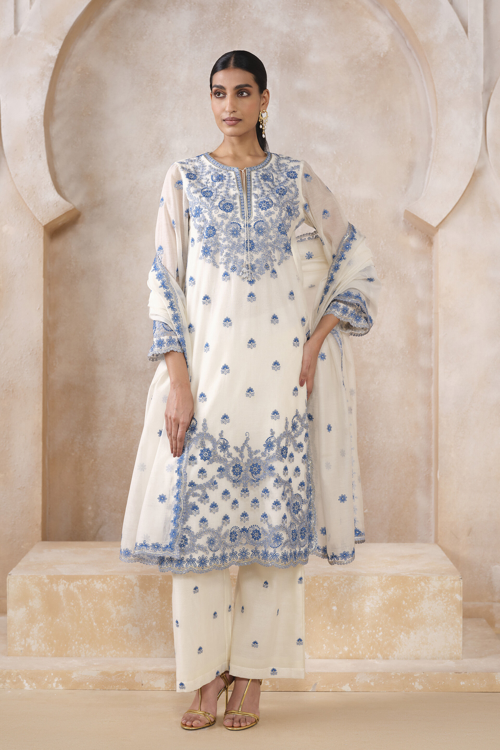 Elah Embroidered Mul Suit Set - White