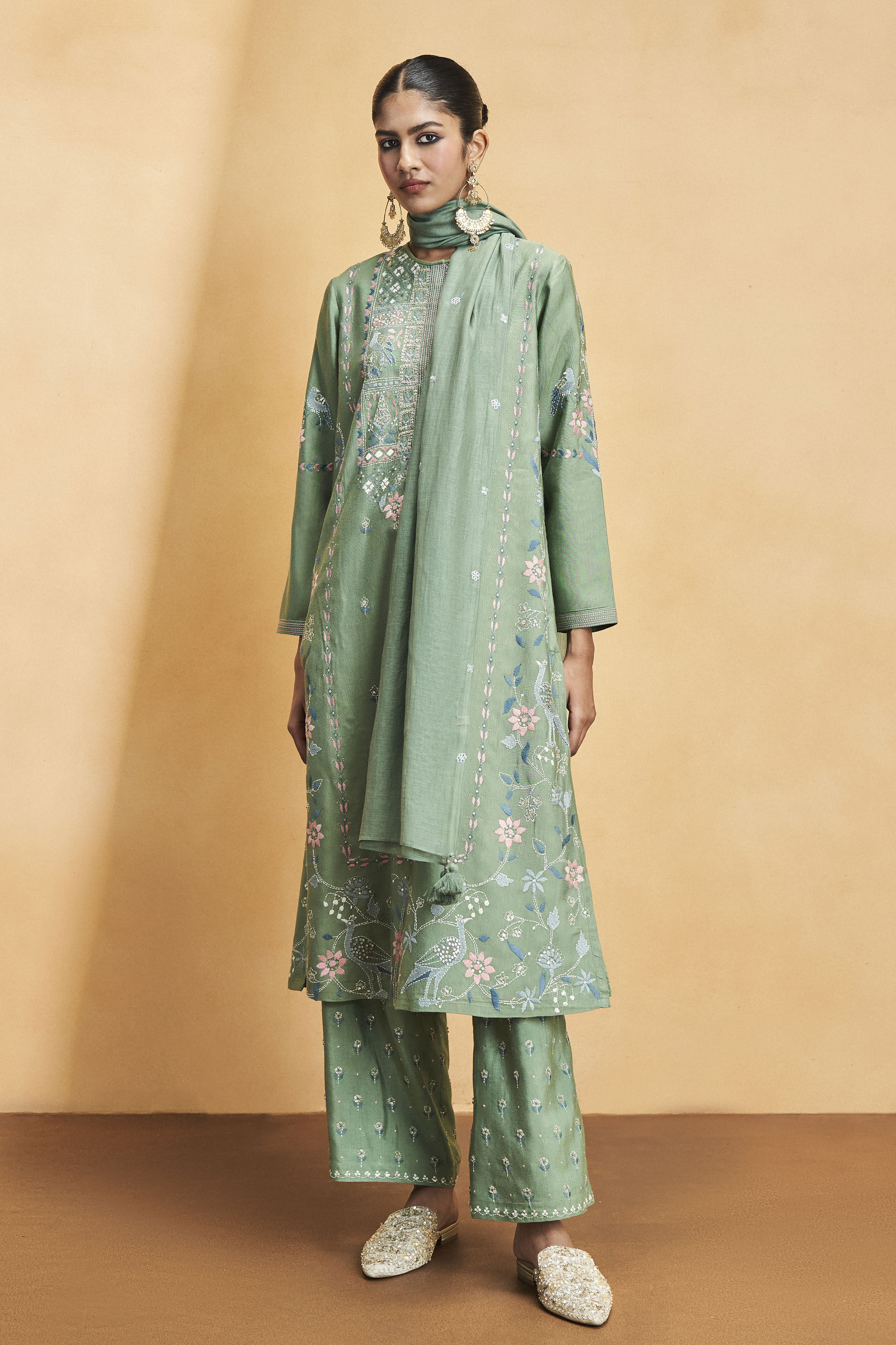 Anita dongre hotsell suits online